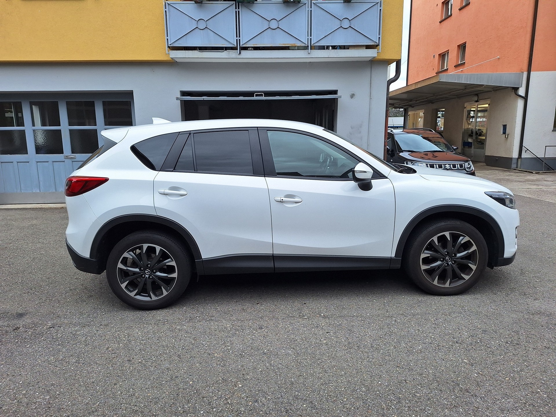 MAZDA CX-5 2.5 Revolution AWD Skyactive-G Automatic-image-2
