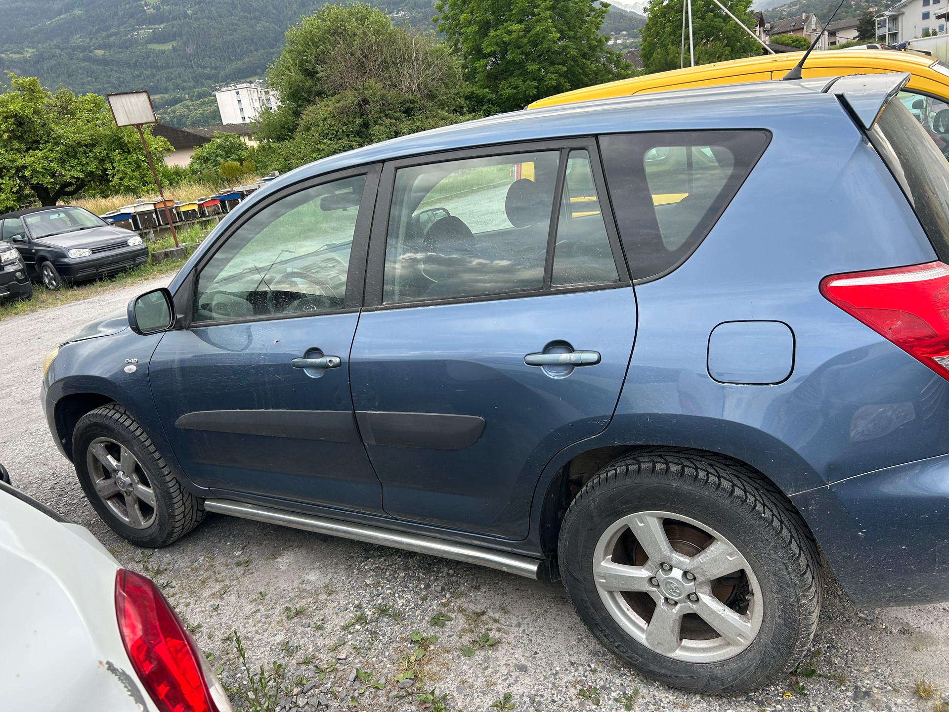 TOYOTA RAV-4 2.2D-4 D Linea Luna-image-3
