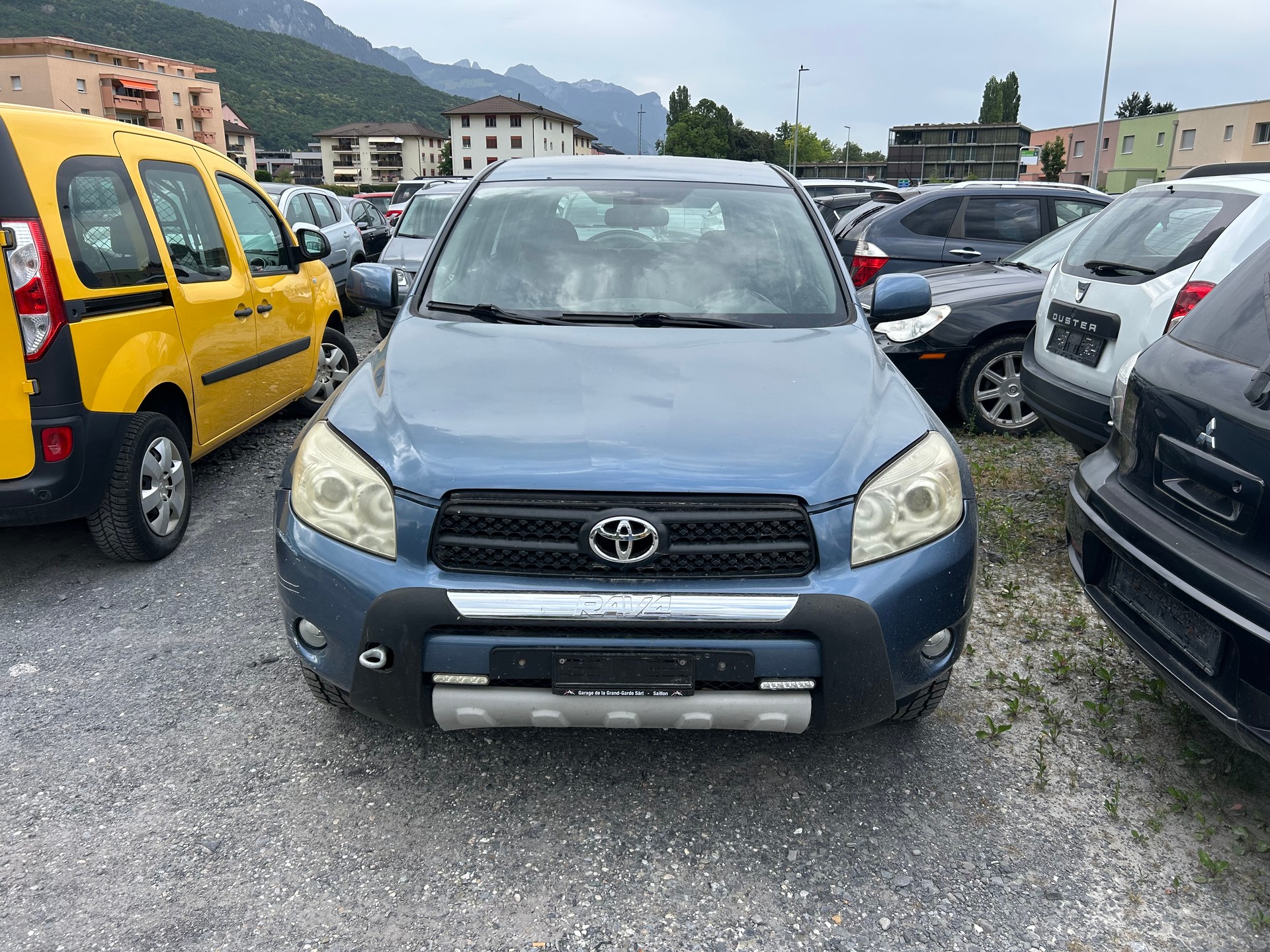 TOYOTA RAV-4 2.2D-4 D Linea Luna-image-2