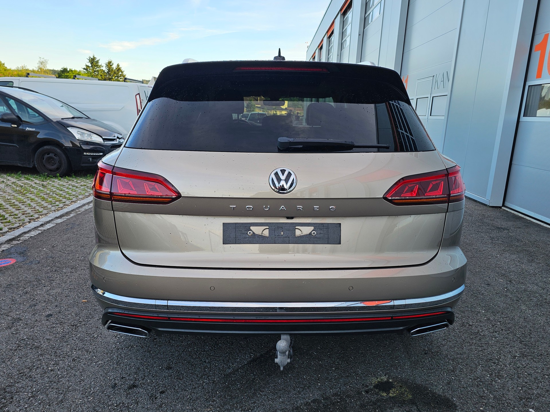 VW Touareg 3.0 TDI Atmosphere Tiptronic-image-2