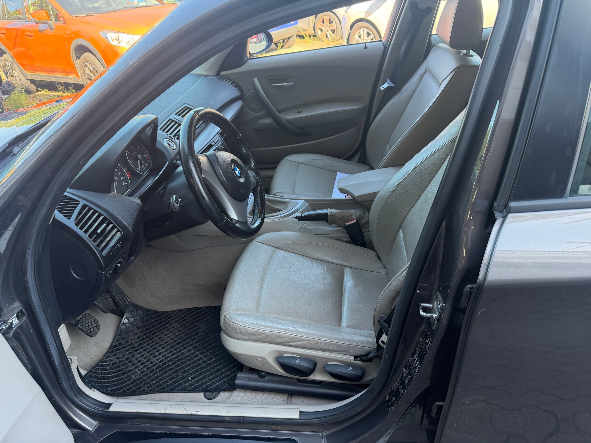 BMW 118d Access-image-4