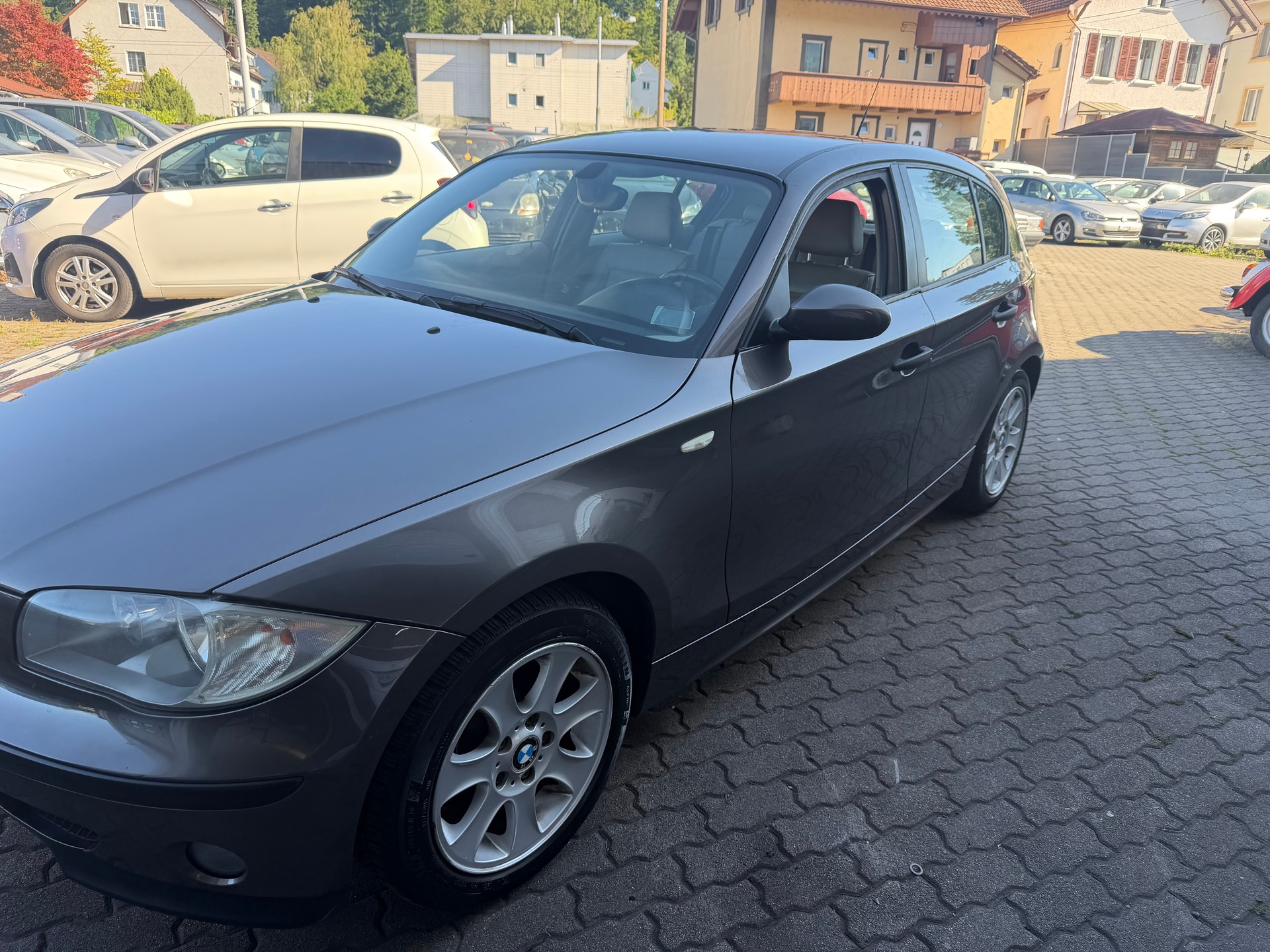 BMW 118d Access-image-2