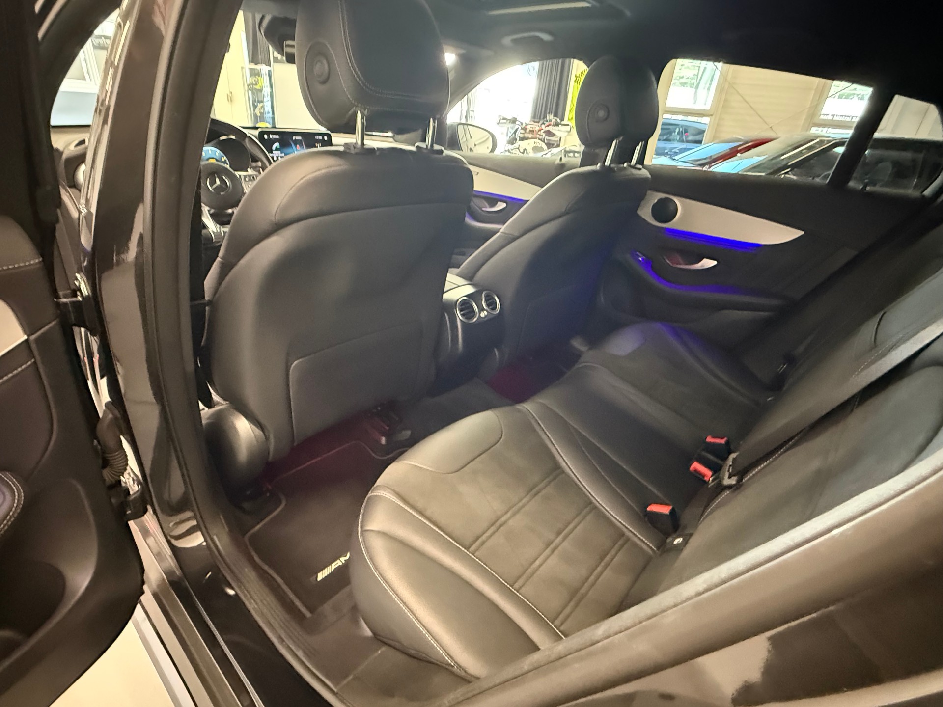 MERCEDES-BENZ GLC Coupé 63 AMG 4Matic 9G-Tronic CH Auto-image-13