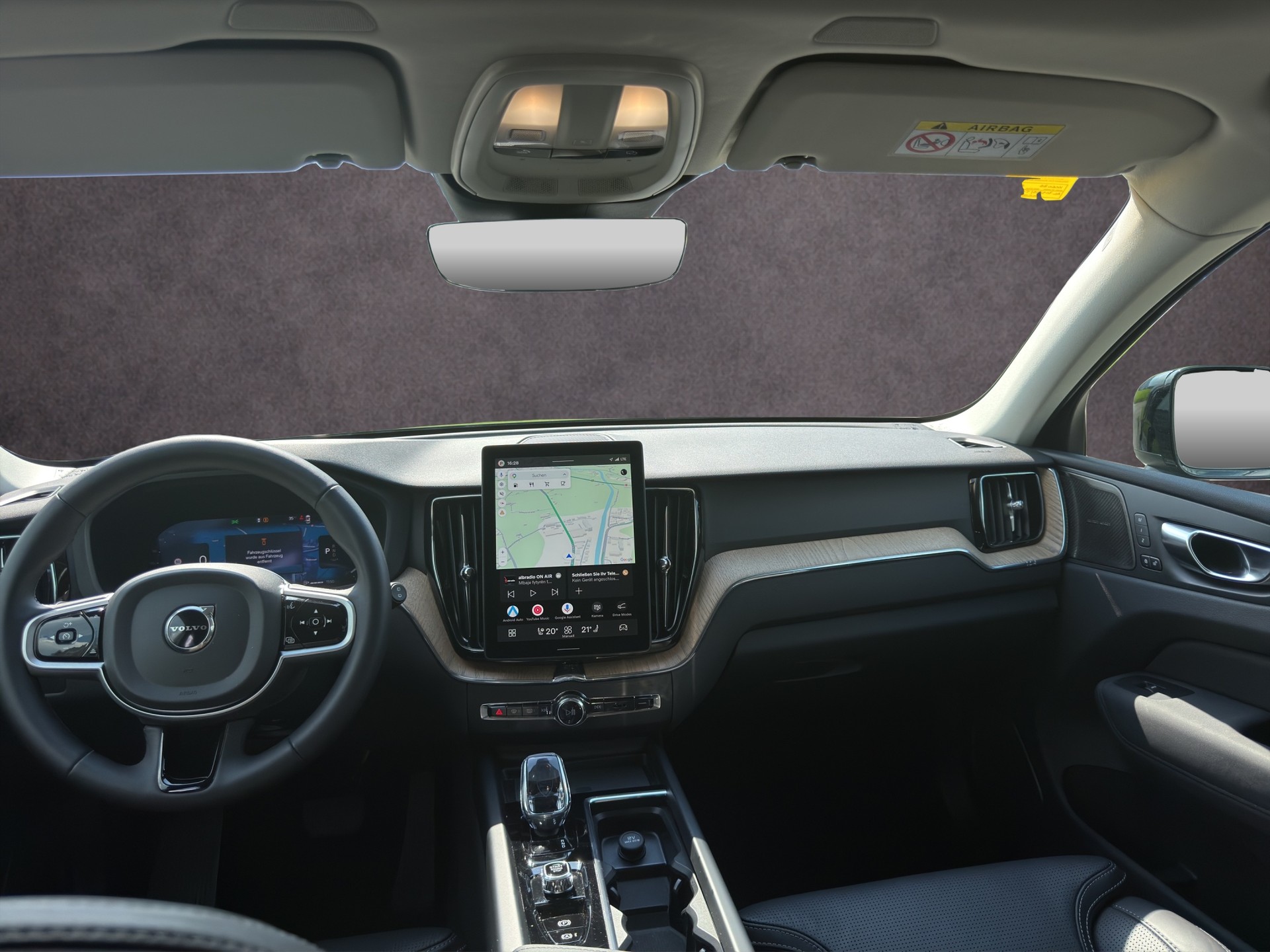 VOLVO XC60 2.0 B5 MH Plus Dark AWD-image-11