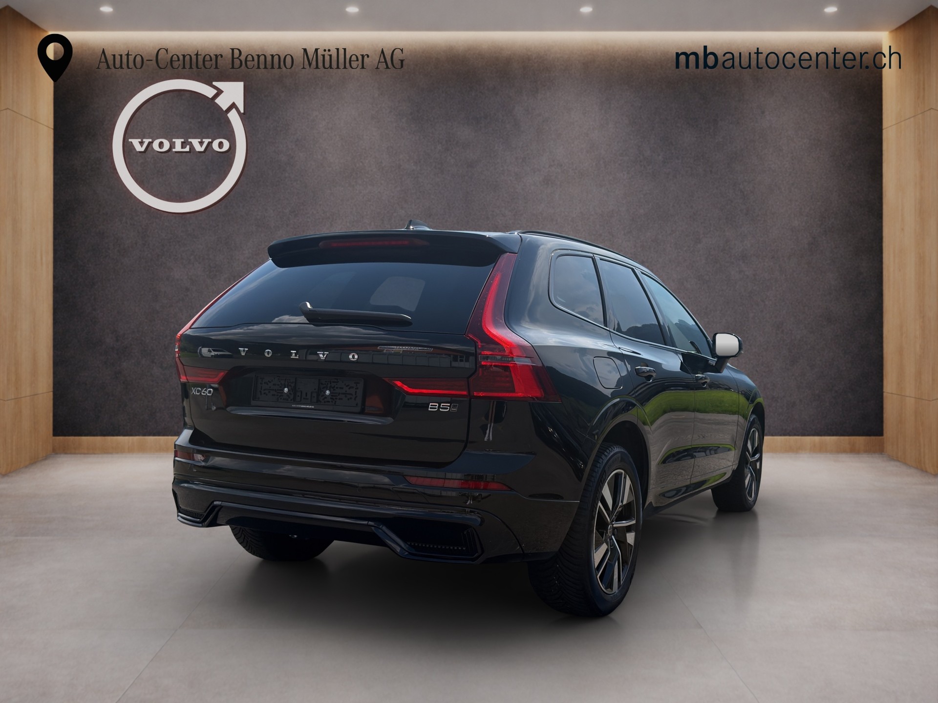 VOLVO XC60 2.0 B5 MH Plus Dark AWD-image-4
