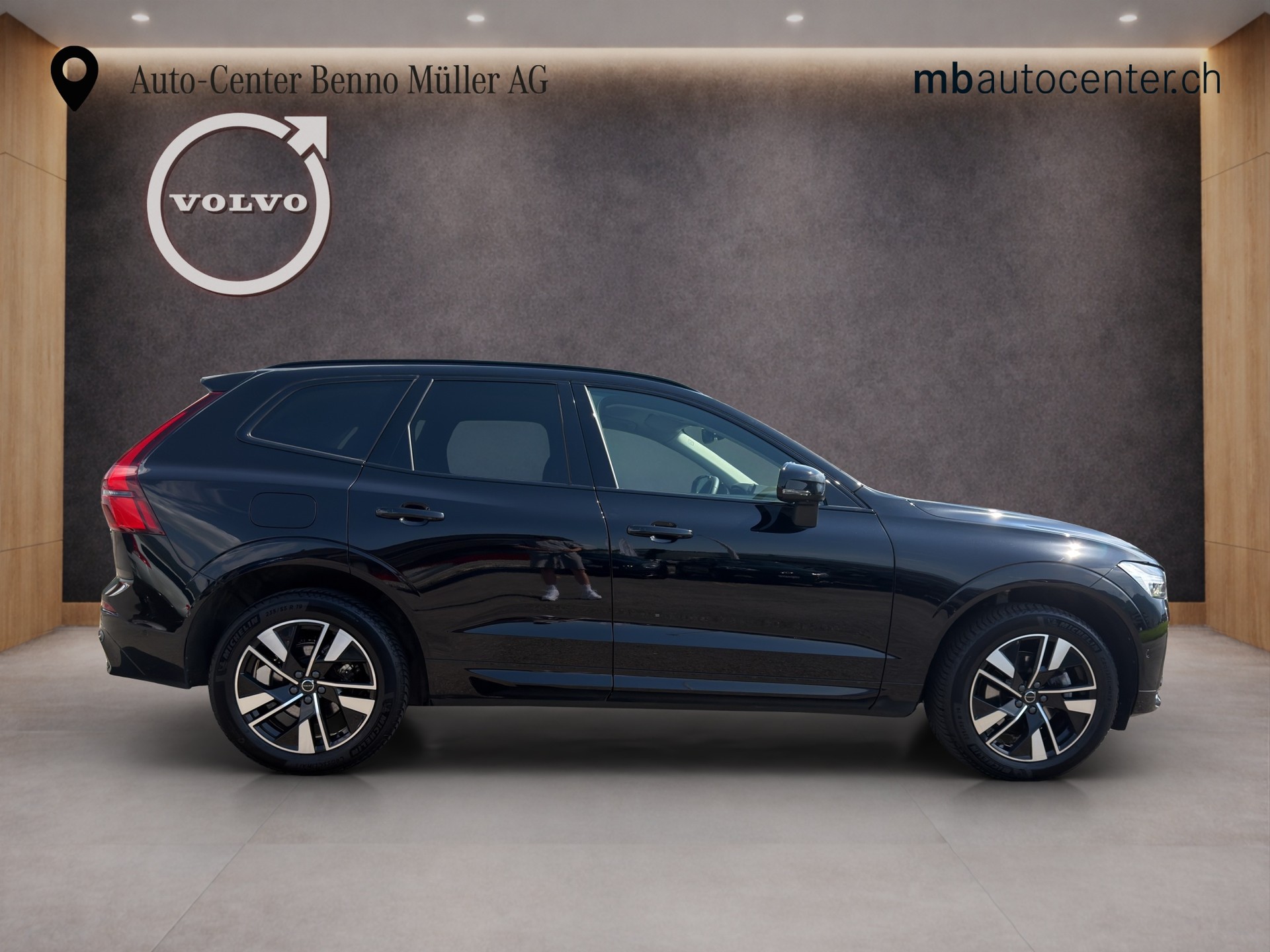 VOLVO XC60 2.0 B5 MH Plus Dark AWD-image-5