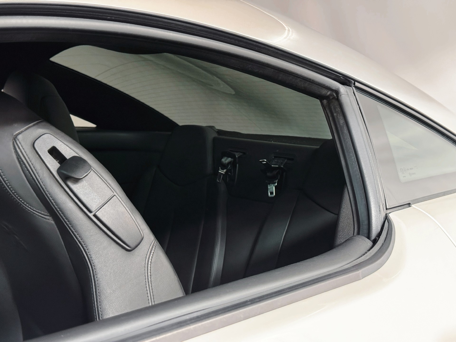 PEUGEOT RCZ 1.6 Turbo-image-14
