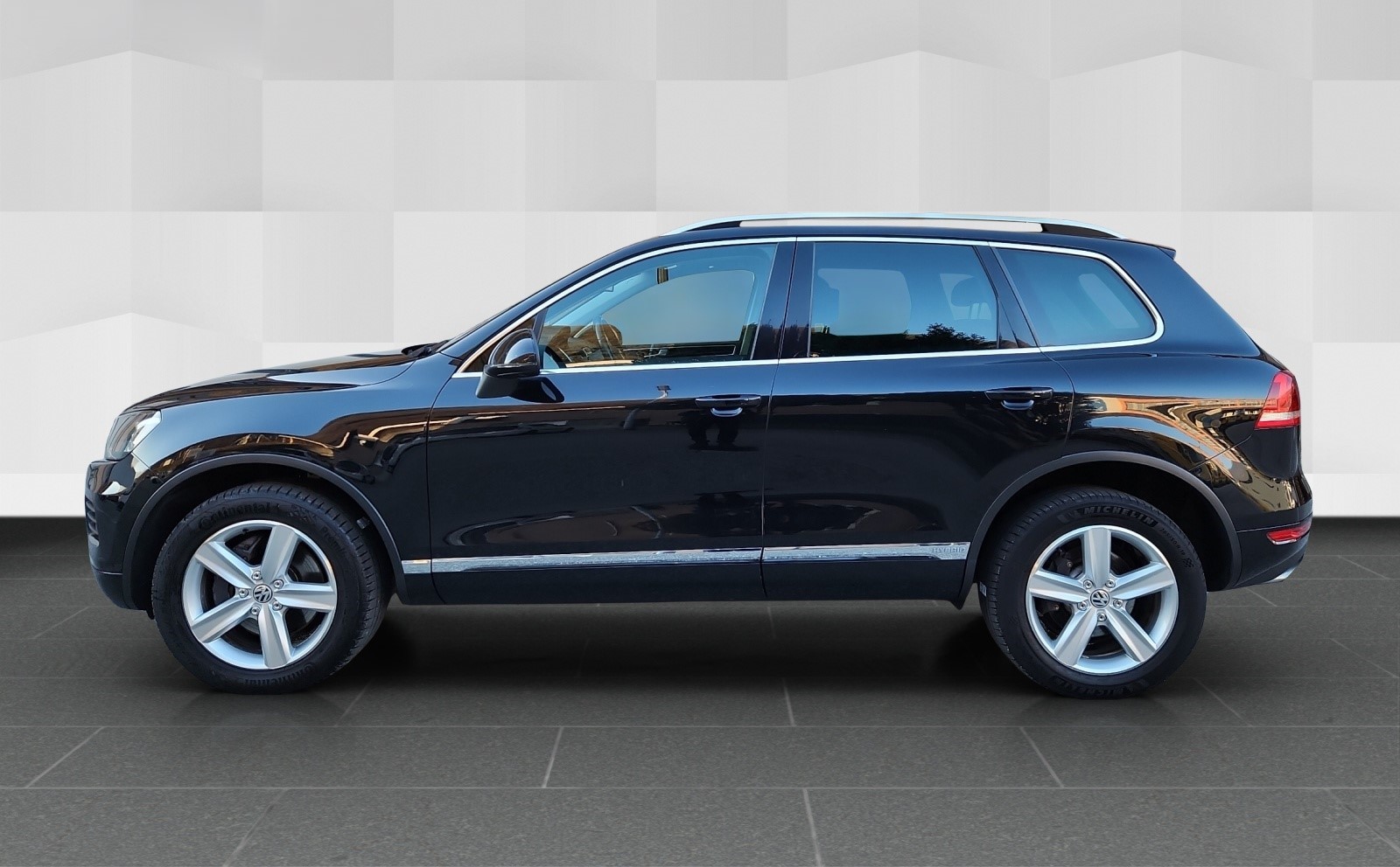 VW Touareg 3.0 TSI Hybrid Tiptronic-image-6