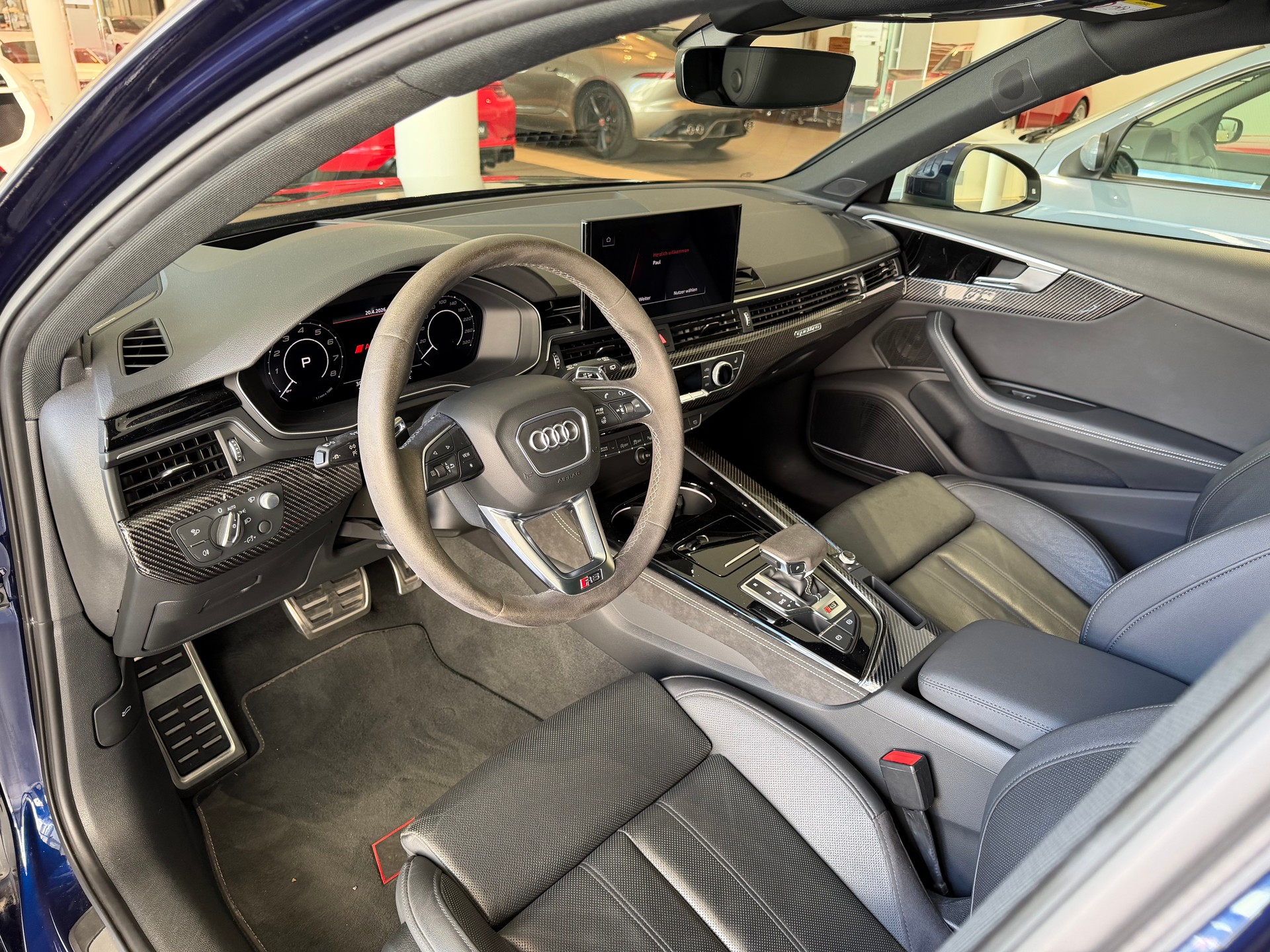 AUDI RS4 Avant quattro tiptronic-image-6