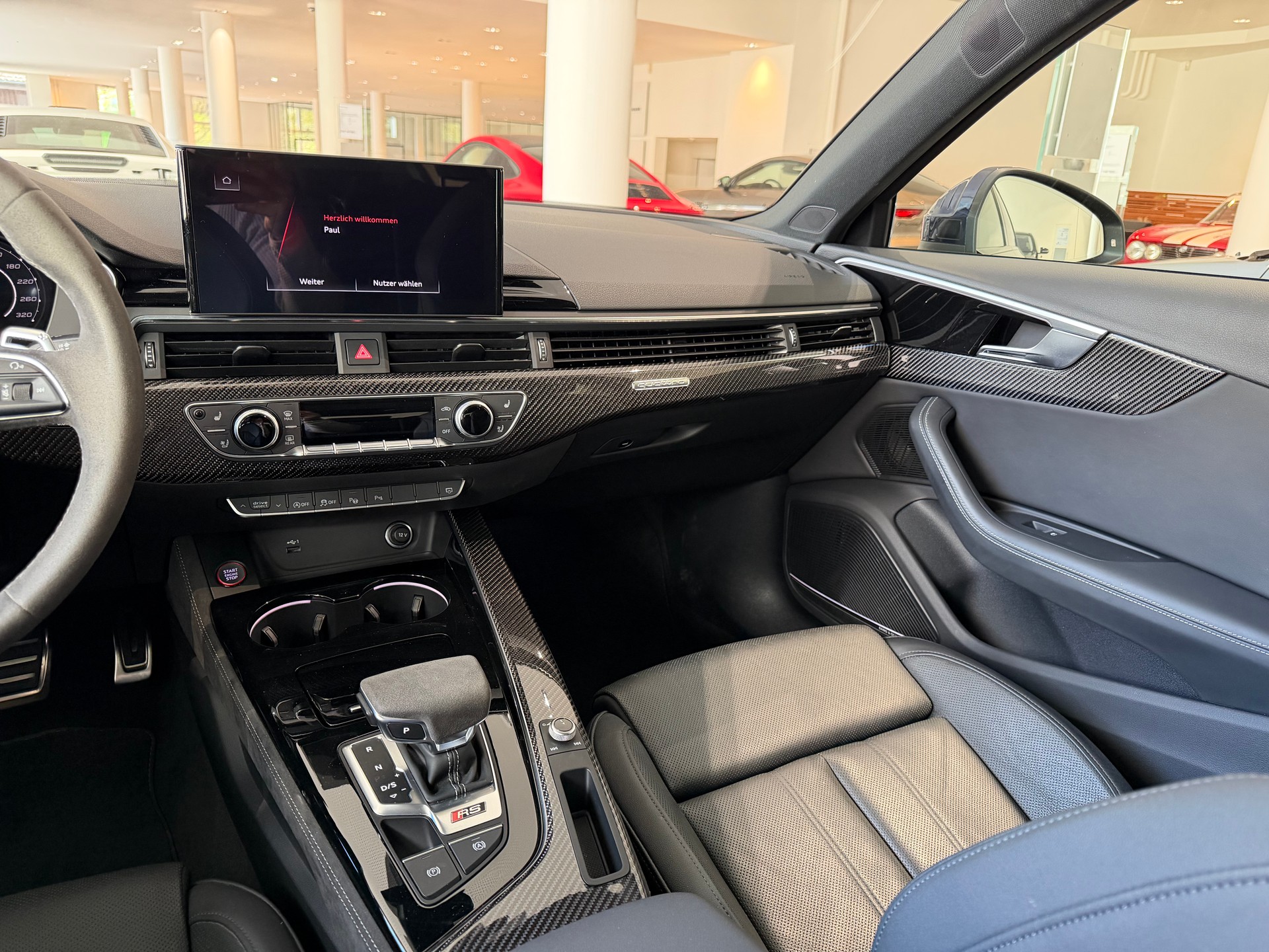 AUDI RS4 Avant quattro tiptronic-image-8
