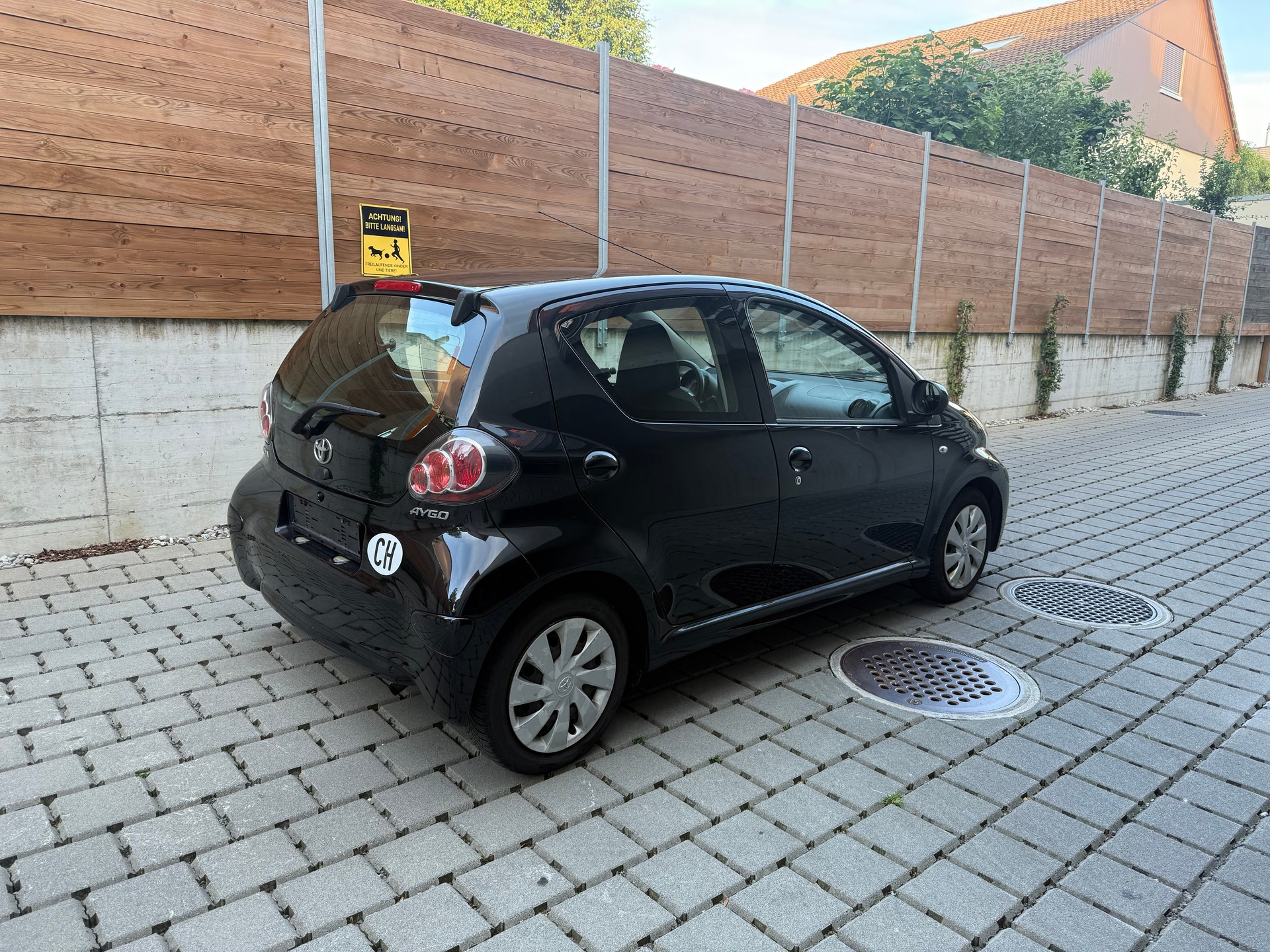 TOYOTA Aygo 1.0 VVT-i Sol-image-2