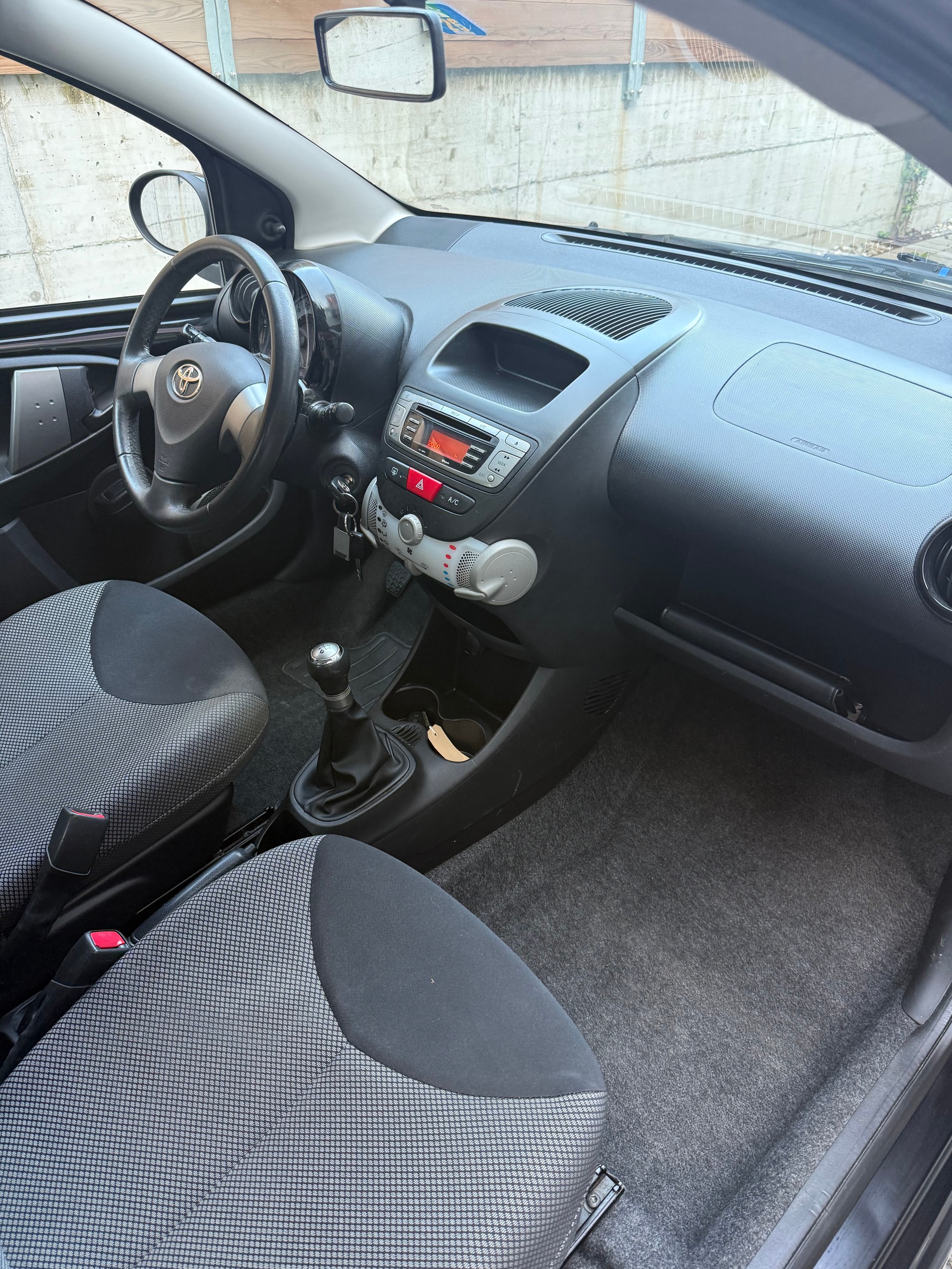 TOYOTA Aygo 1.0 VVT-i Sol-image-7