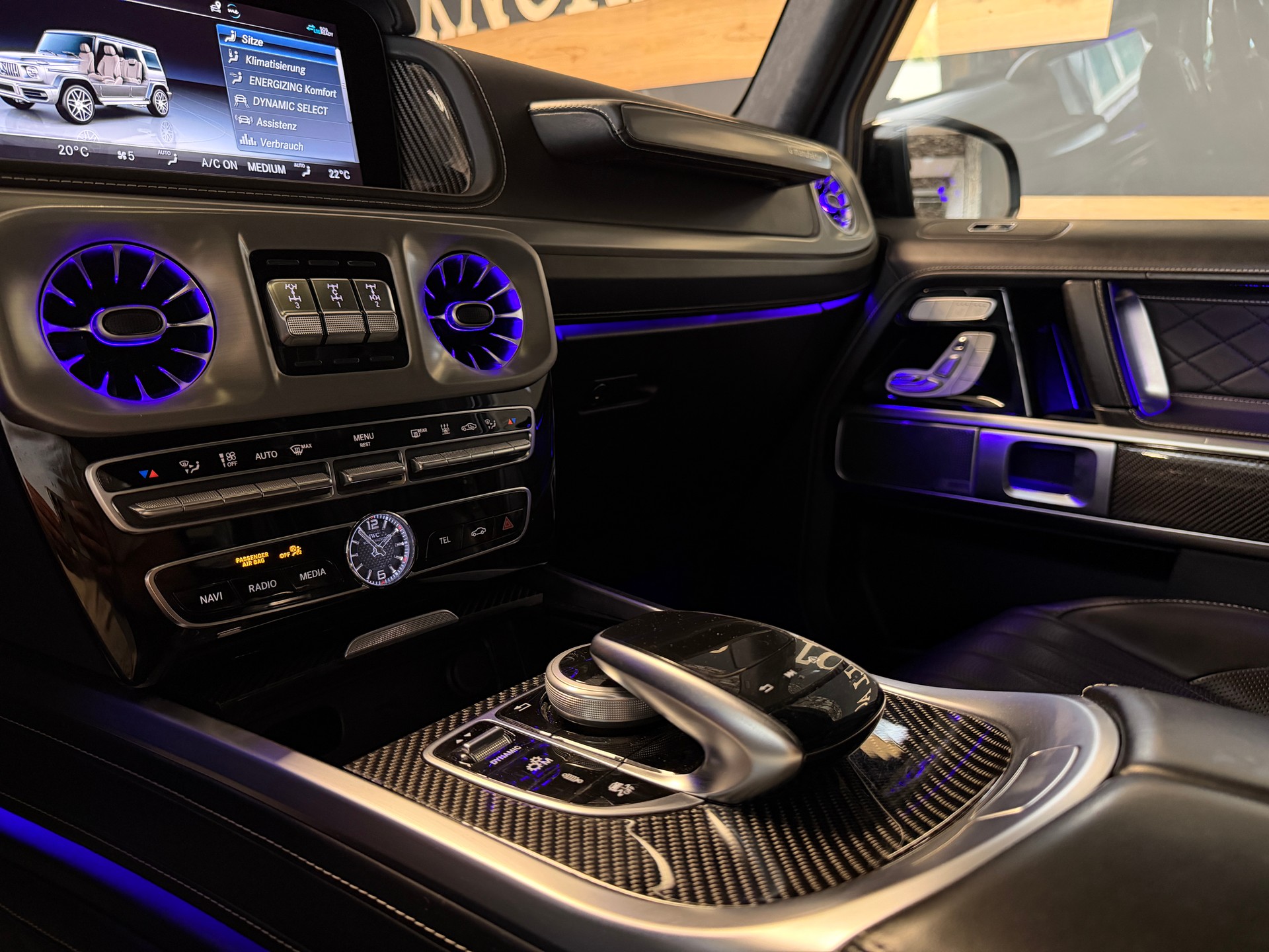 MERCEDES-BENZ G 63 AMG Edition 1 Speedshift Plus G-Tronic-image-11