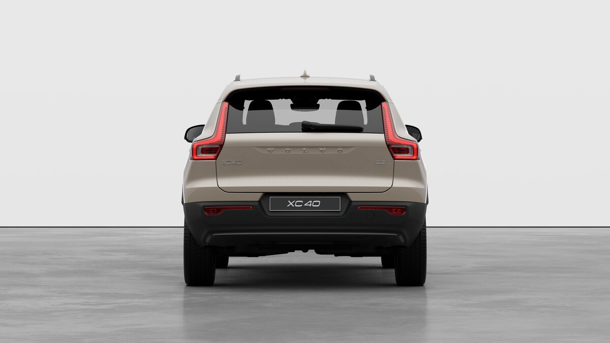 VOLVO XC40 2.0 B3 MH Plus Dark-image-5