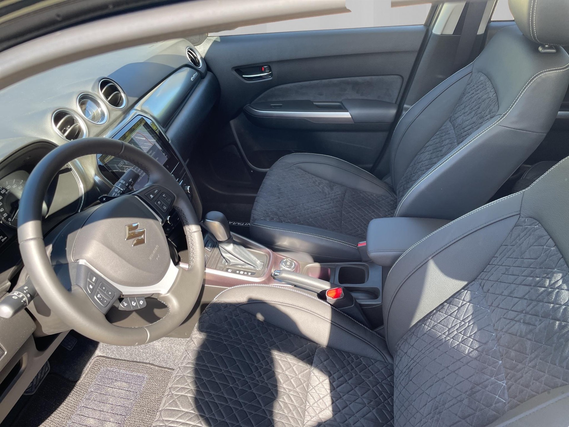 SUZUKI Vitara 1.4 T Compact Top Hybrid 4x4-image-5