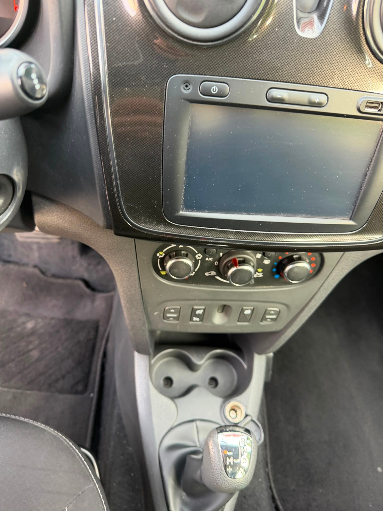 DACIA Logan MCV 0.9 Stepway Unlimited Automatic-image-6