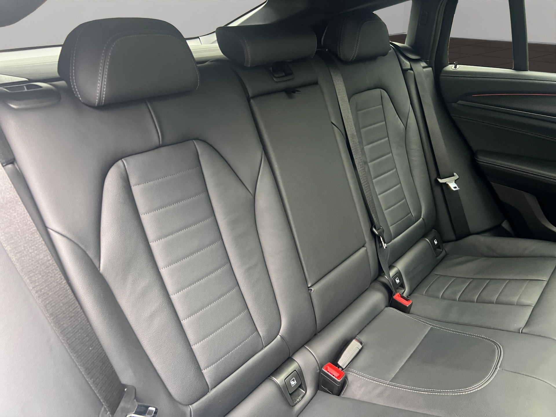 BMW X4 xDrive 48V 20i M Sport Steptronic-image-21