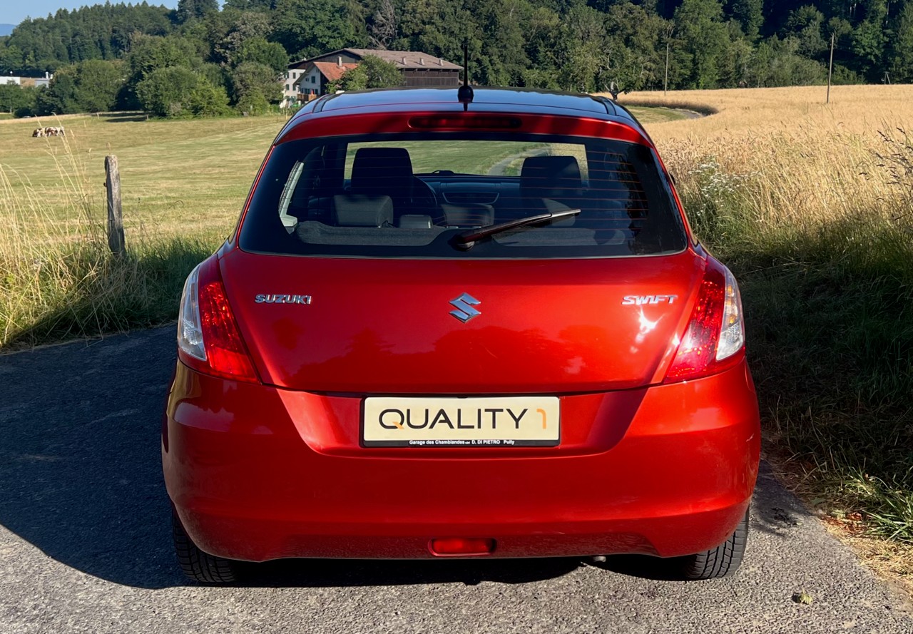 SUZUKI Swift 1.2i 16V GL Top-image-1