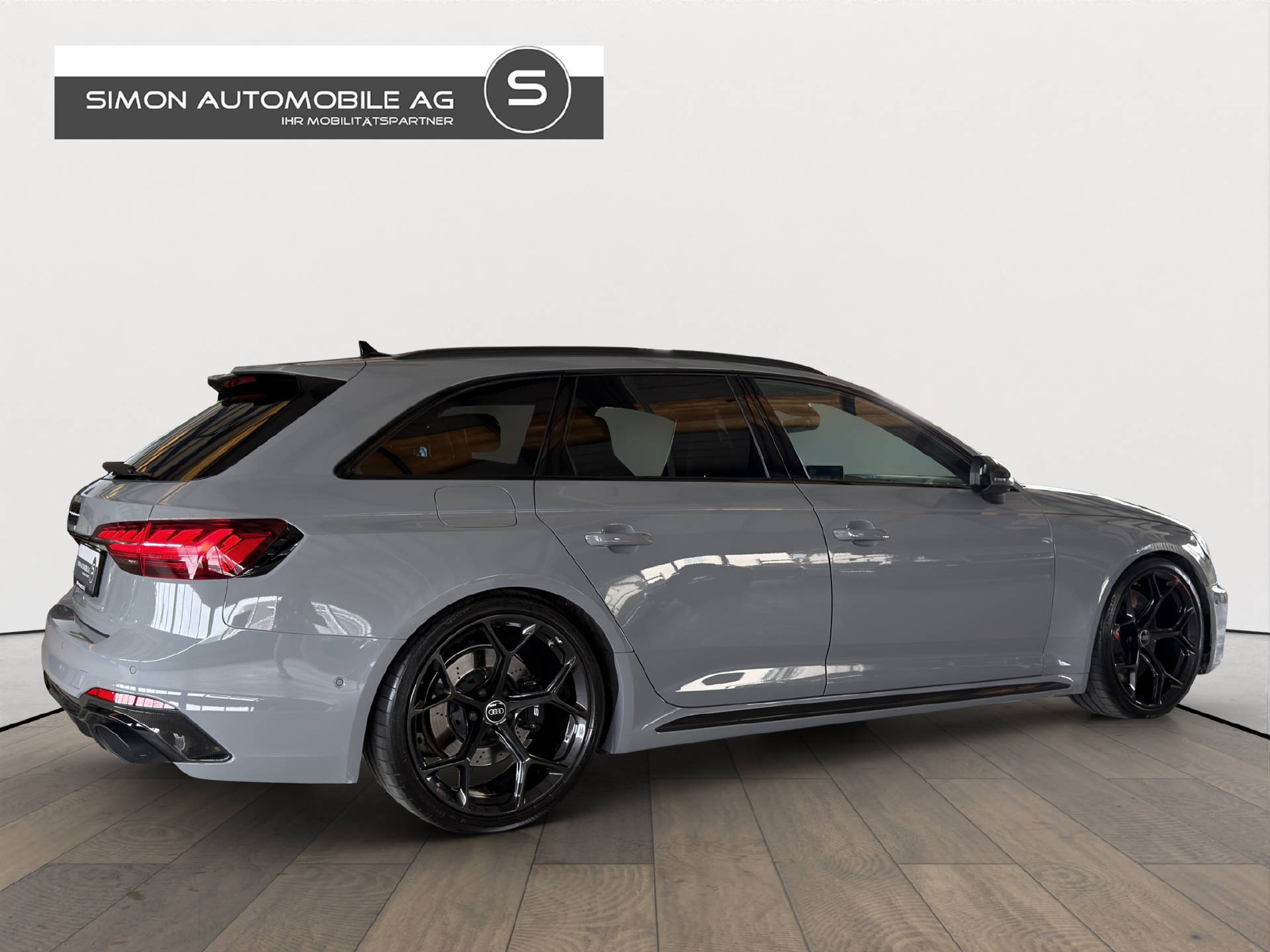 AUDI RS4 Avant 2.9 V6 TFSI quattro T-Tronic-image-5