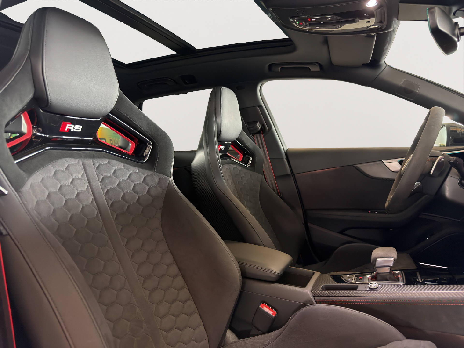 AUDI RS4 Avant 2.9 V6 TFSI quattro T-Tronic-image-14