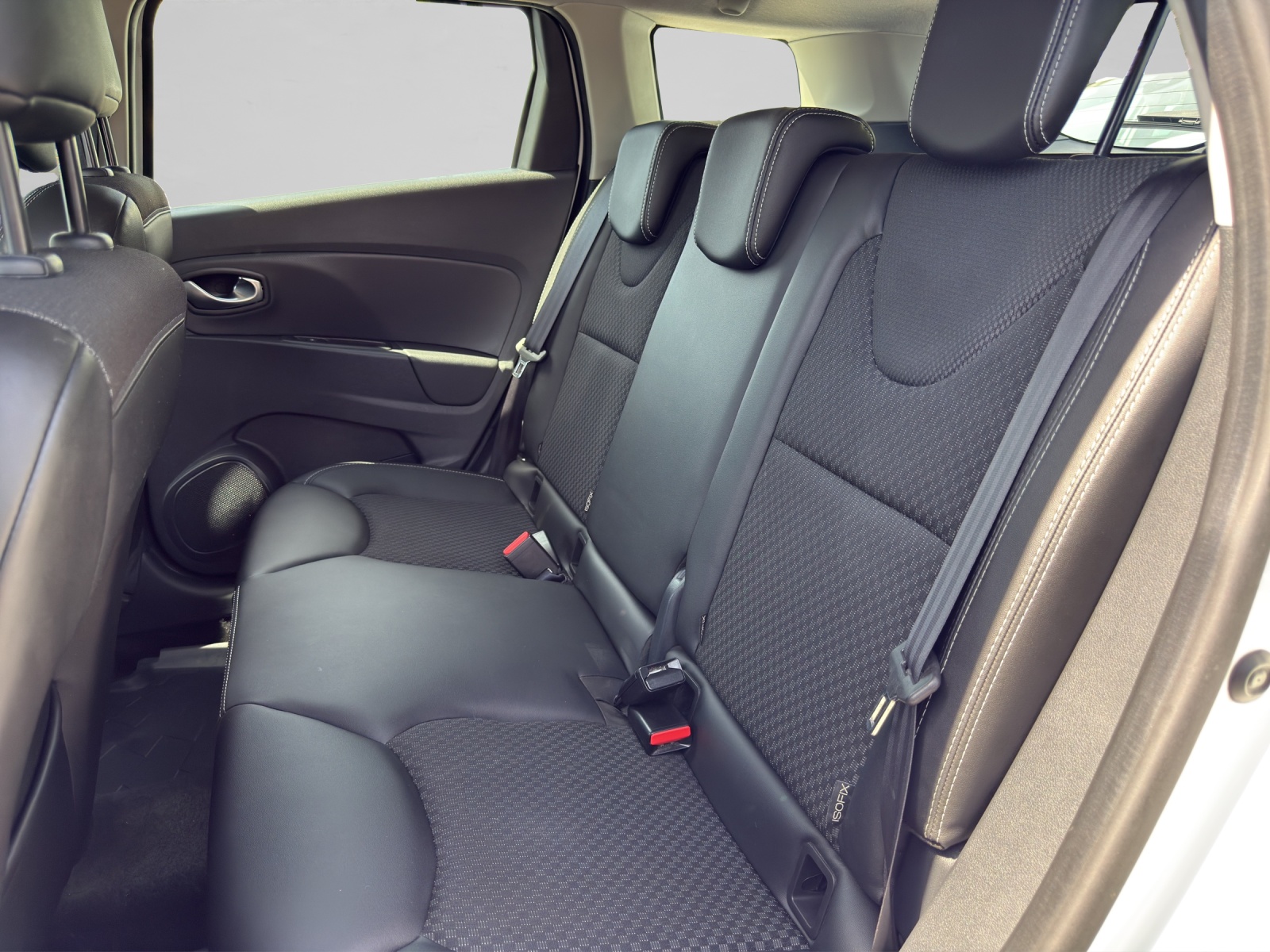 RENAULT Clio Grandtour 1.5 dCi Intens EDC-image-10