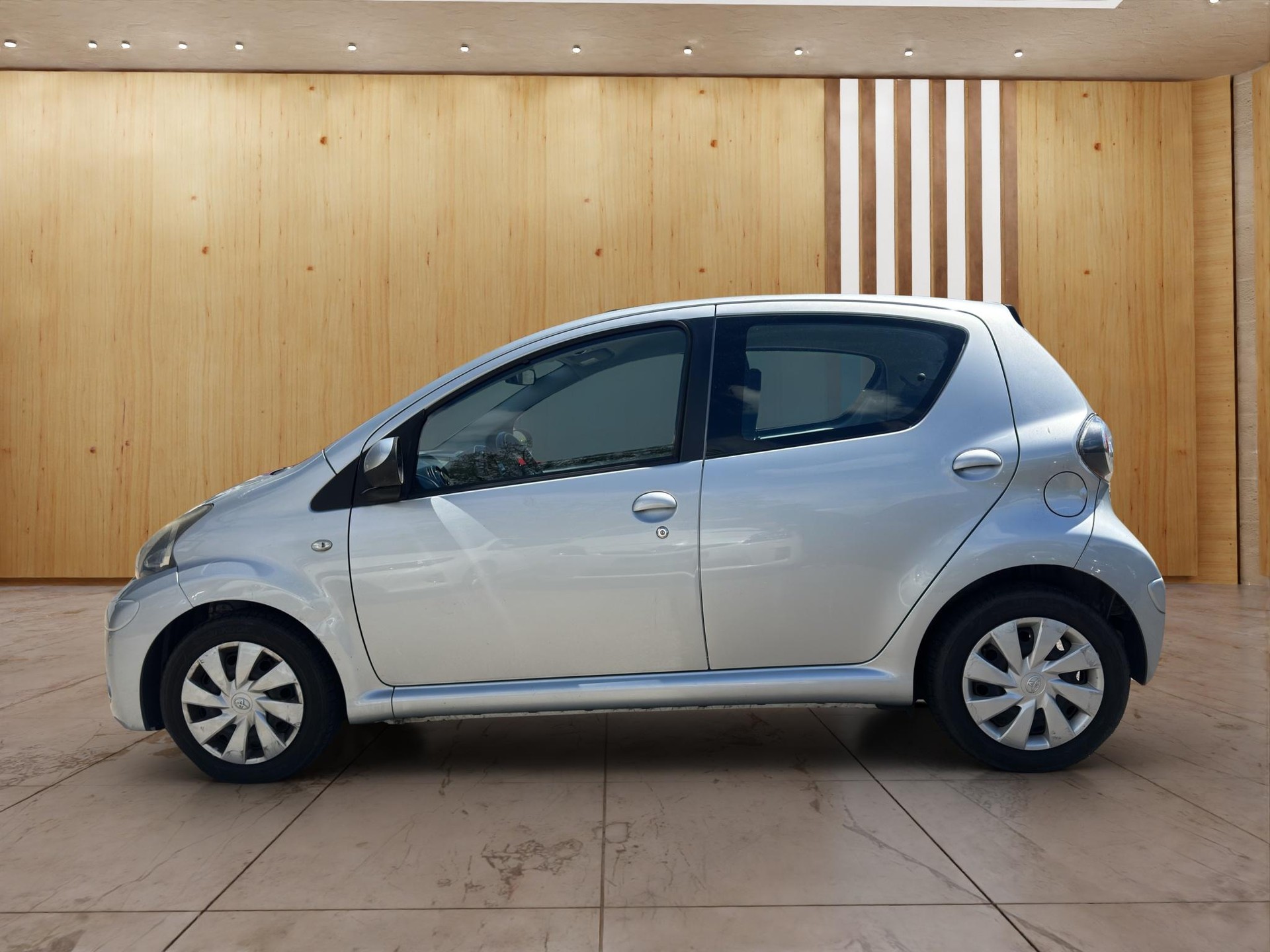 TOYOTA Aygo 1.0 VVT-i Linea Luna MM-showroom-element-2