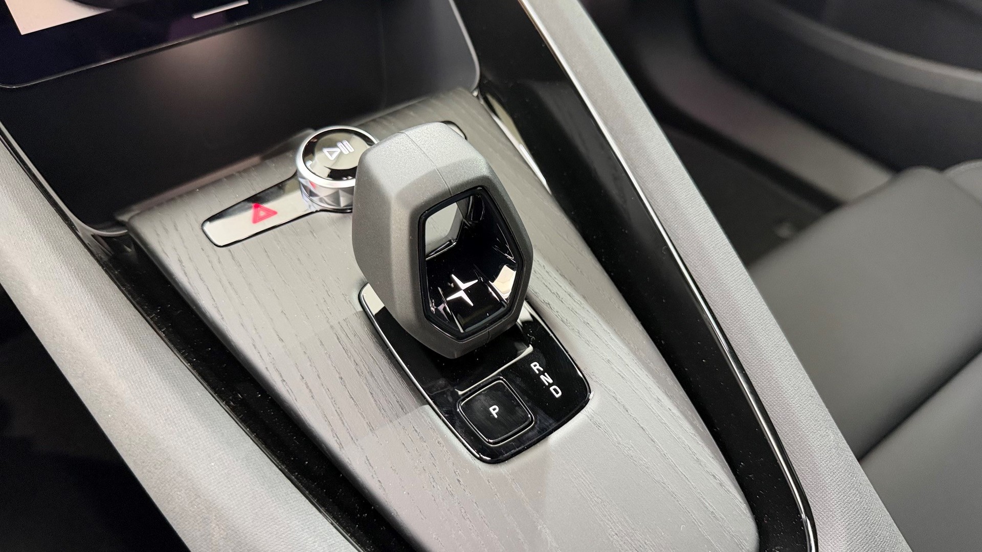 POLESTAR 2 Long Range Single Motor Prim-image-8