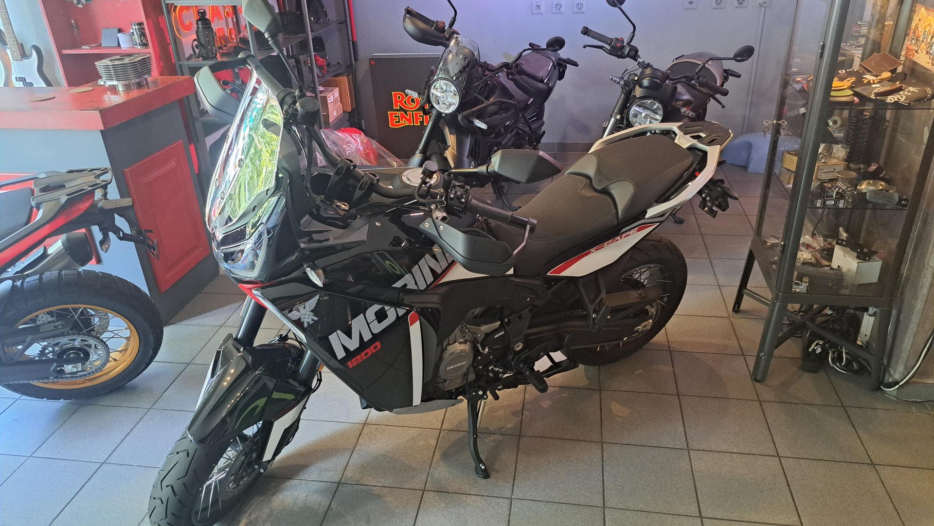 DUCATI Multistrada V2