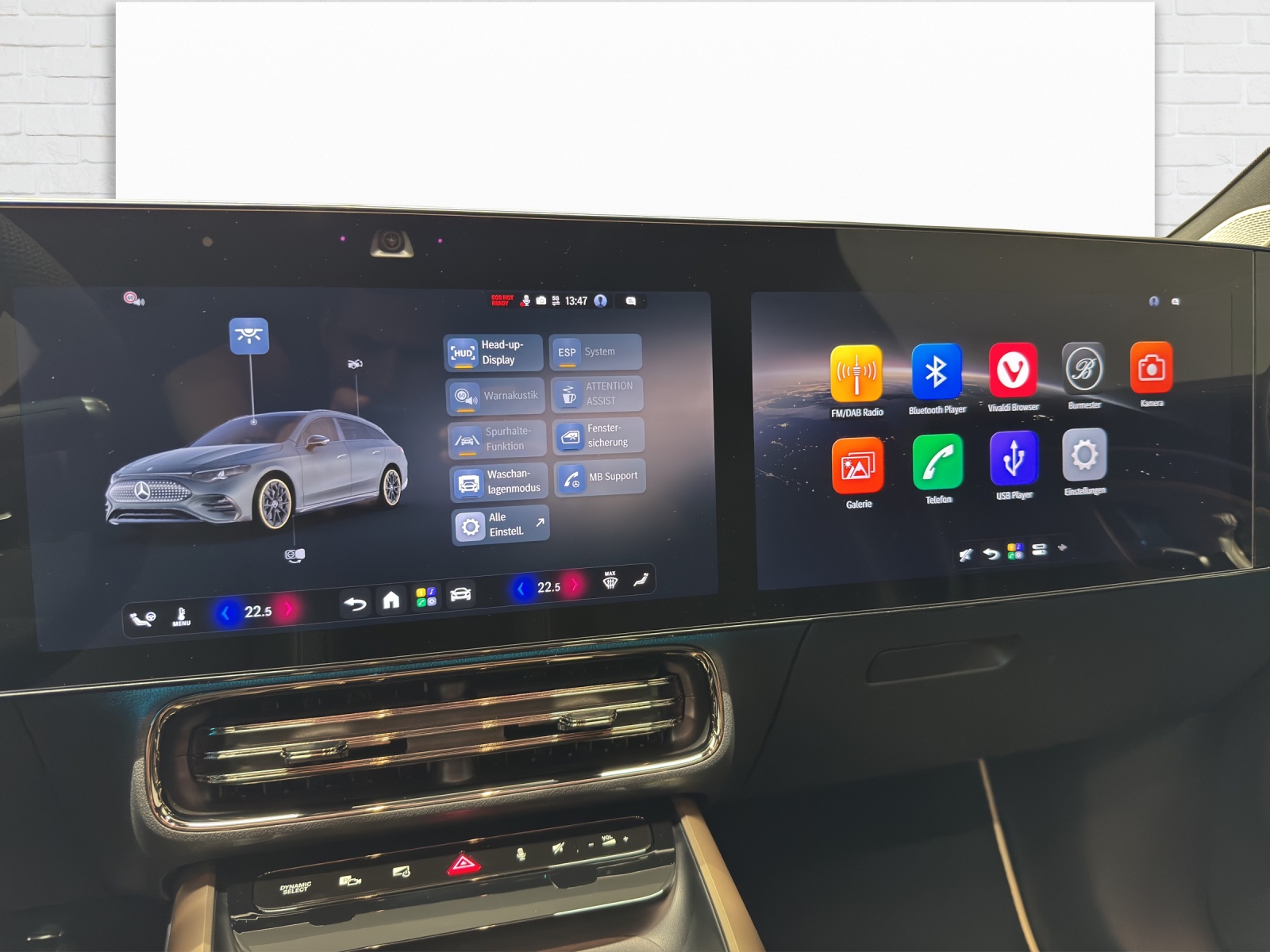 MERCEDES-BENZ CLA 350 4Matic Shooting Brake with EQ Hybrid-image-8