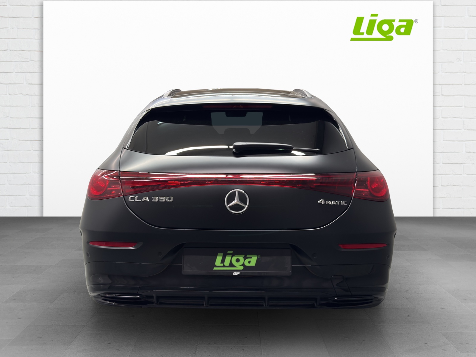 MERCEDES-BENZ CLA 350 4Matic Shooting Brake with EQ Hybrid-image-4