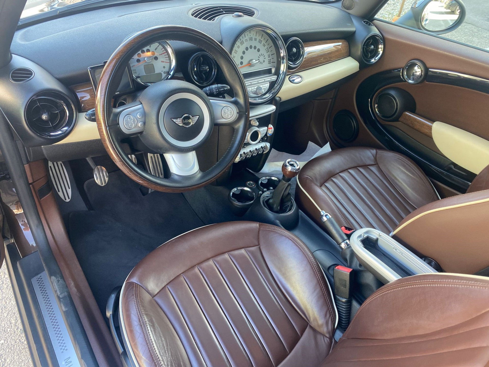 MINI Clubman Cooper S-image-8