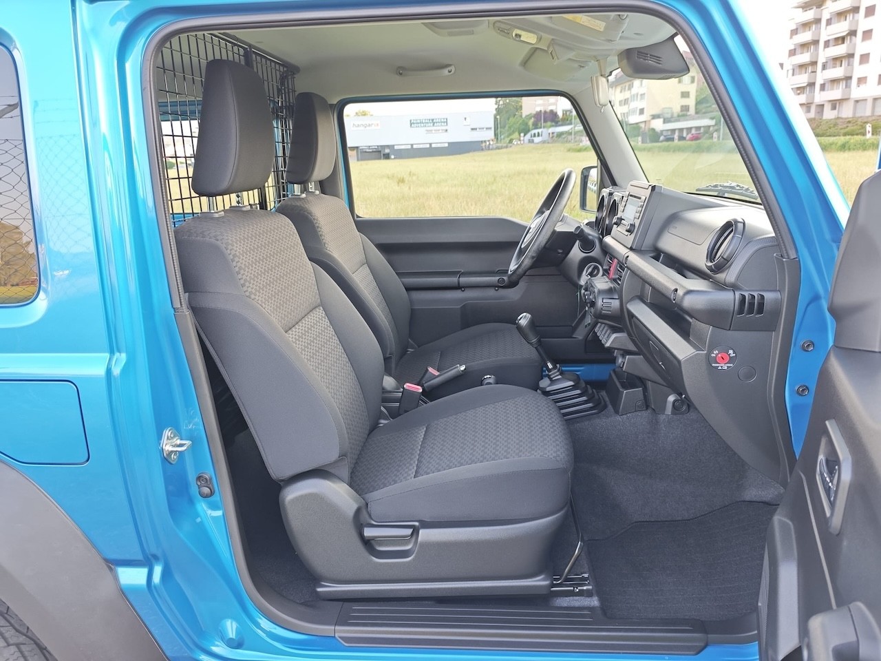 SUZUKI JIMNY 1.5 HORIZON EDITION 4x4 | 2 PLATZER | MANUEL-image-15