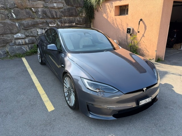 TESLA Plaid-image-1
