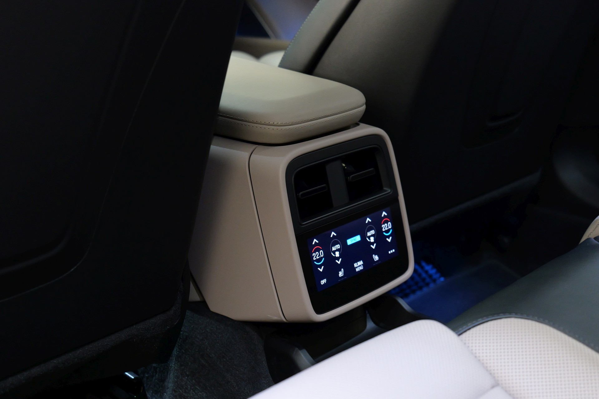 PORSCHE Taycan CrossTurismo Turbo 104kWh-image-18