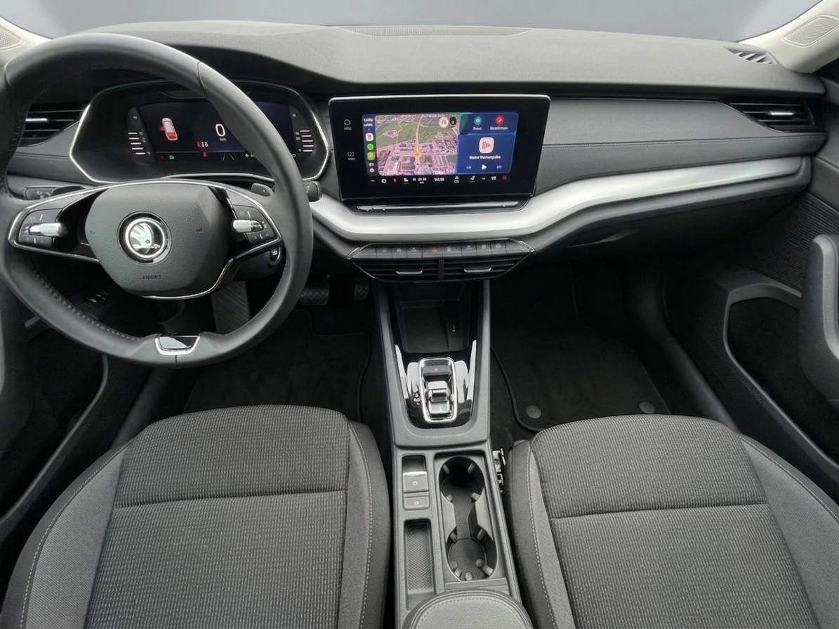 SKODA Octavia Combi 2.0 TDI DSG Ambition-image-22