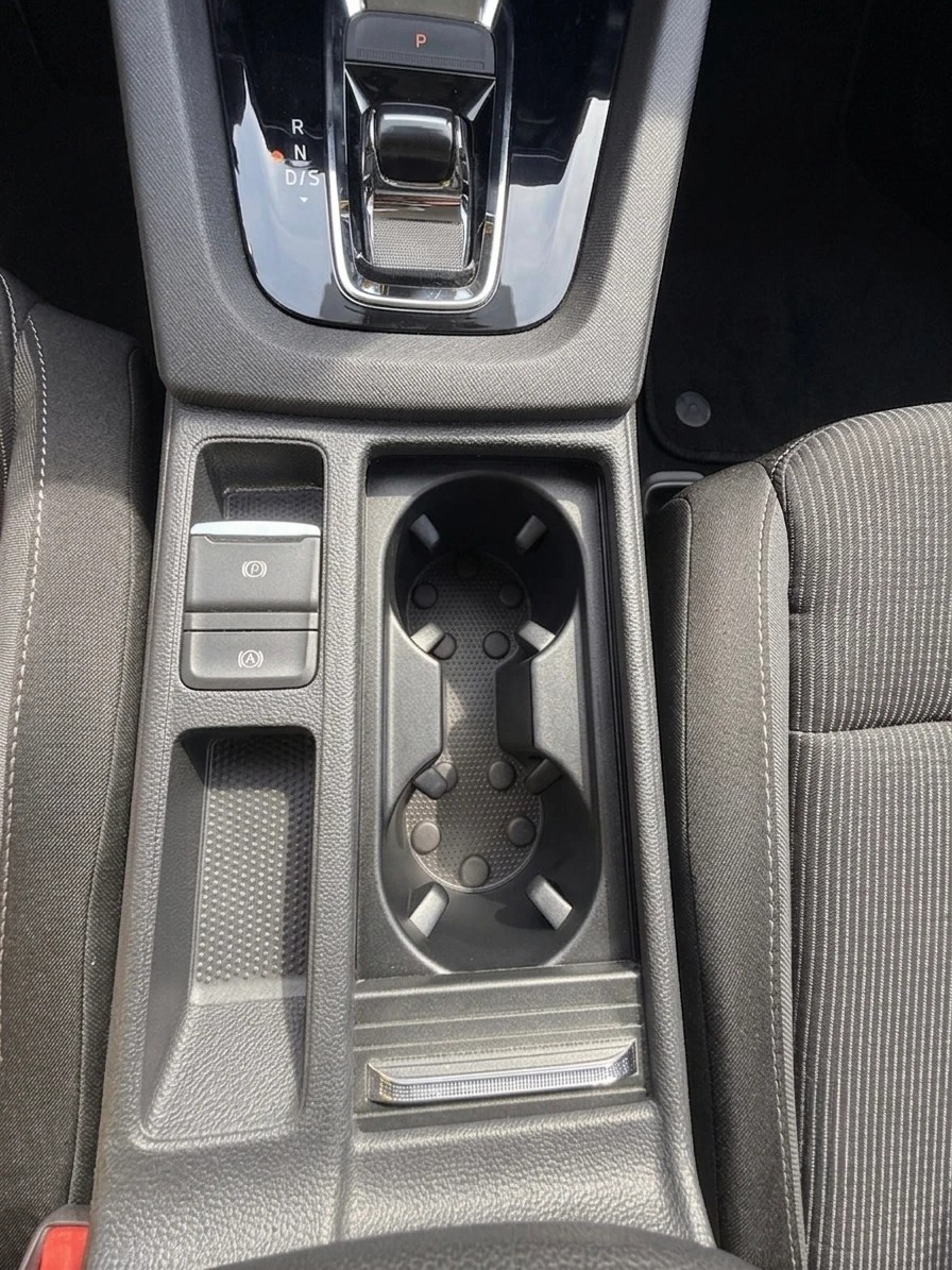 SKODA Octavia Combi 2.0 TDI DSG Ambition-image-30