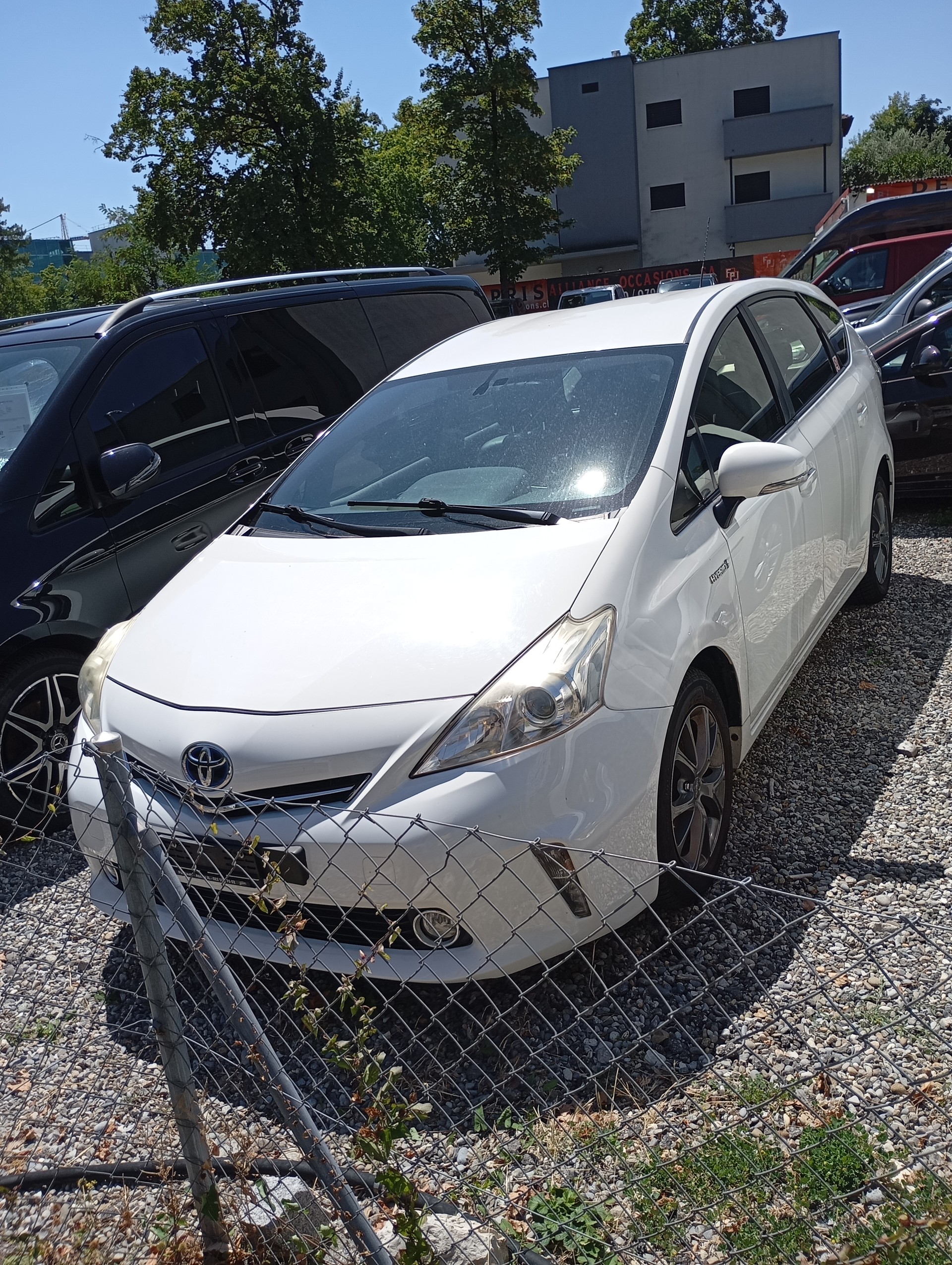 TOYOTA PRIUS PLUS-image-0