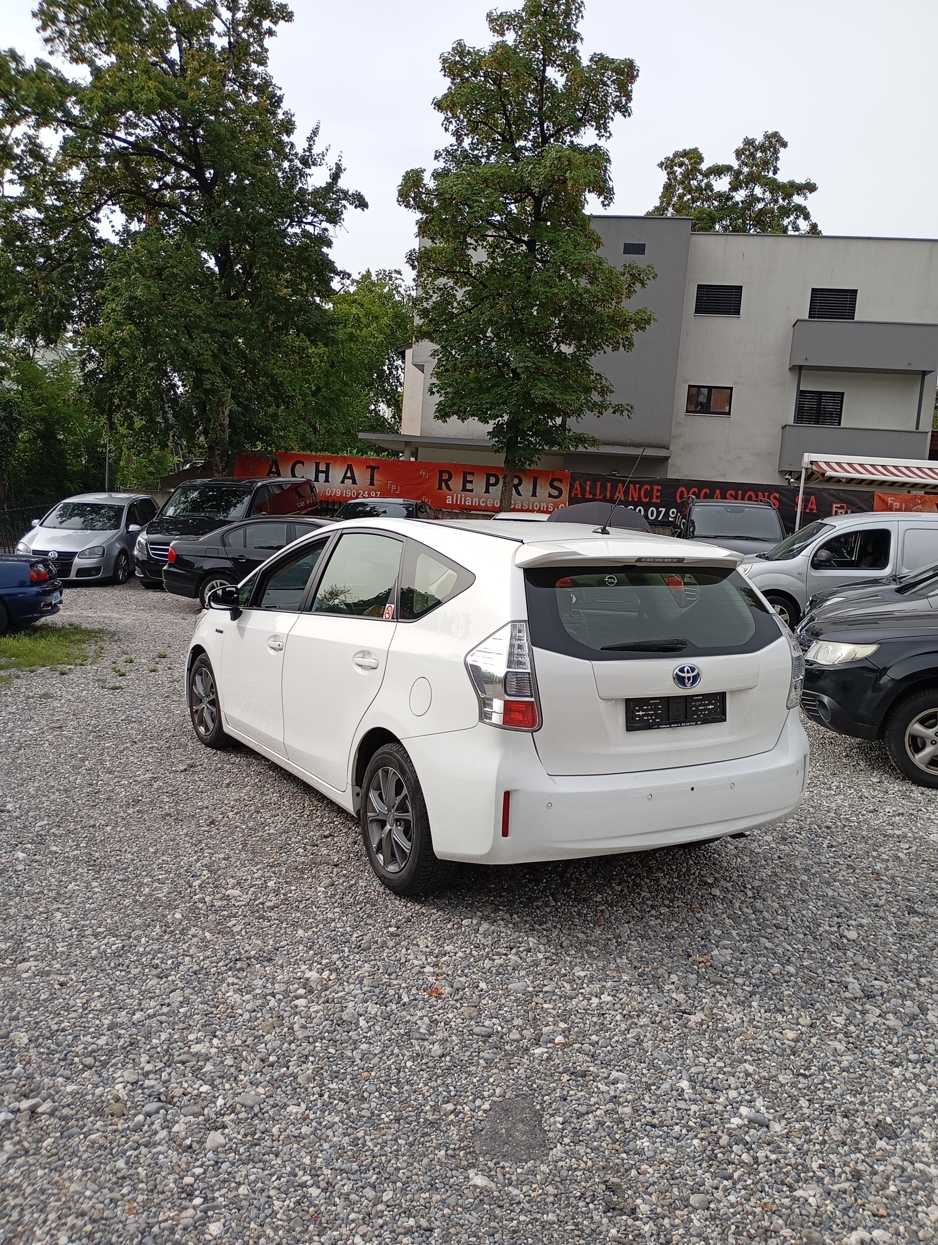 TOYOTA PRIUS PLUS-image-6