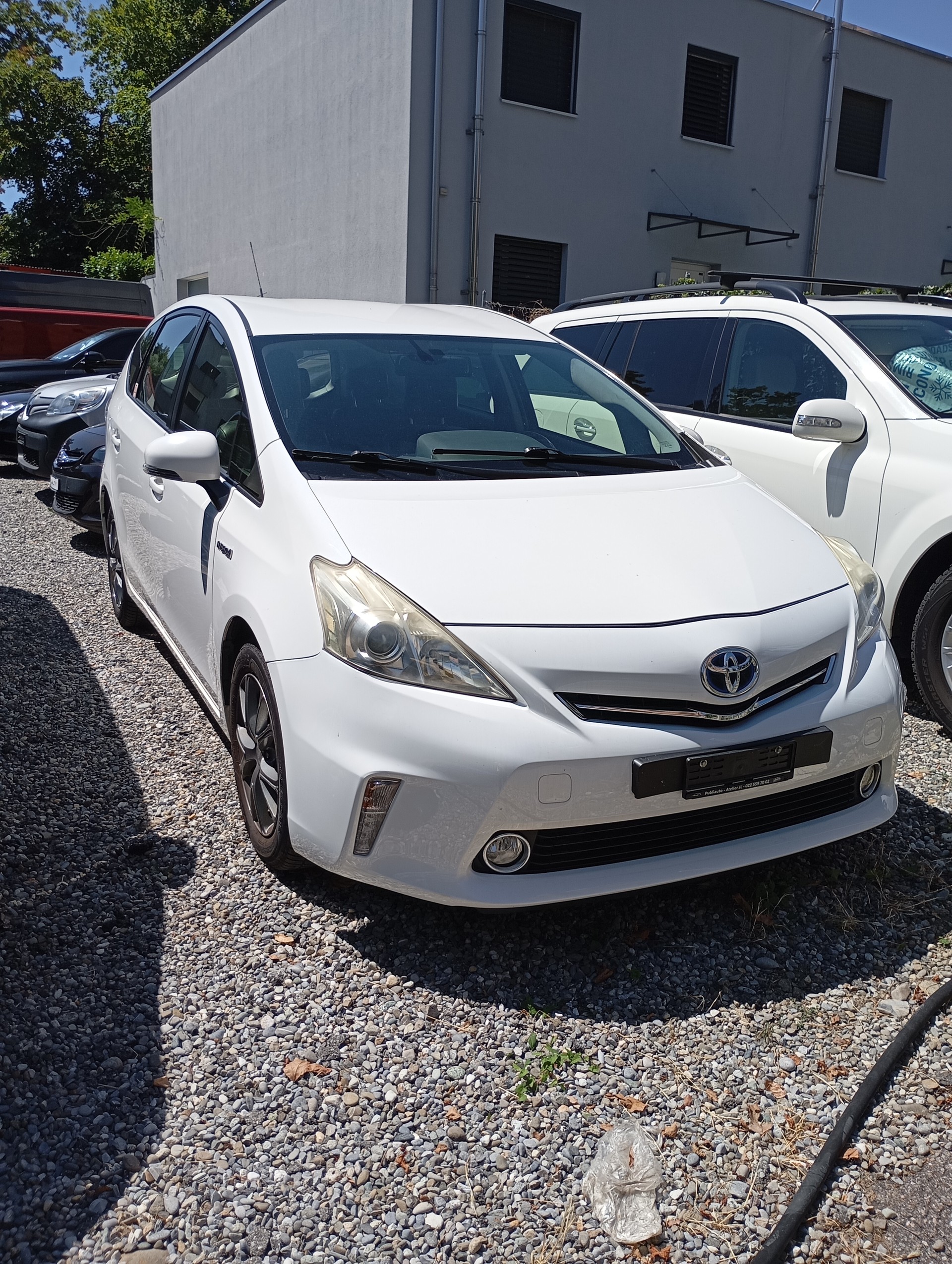 TOYOTA PRIUS PLUS-image-1