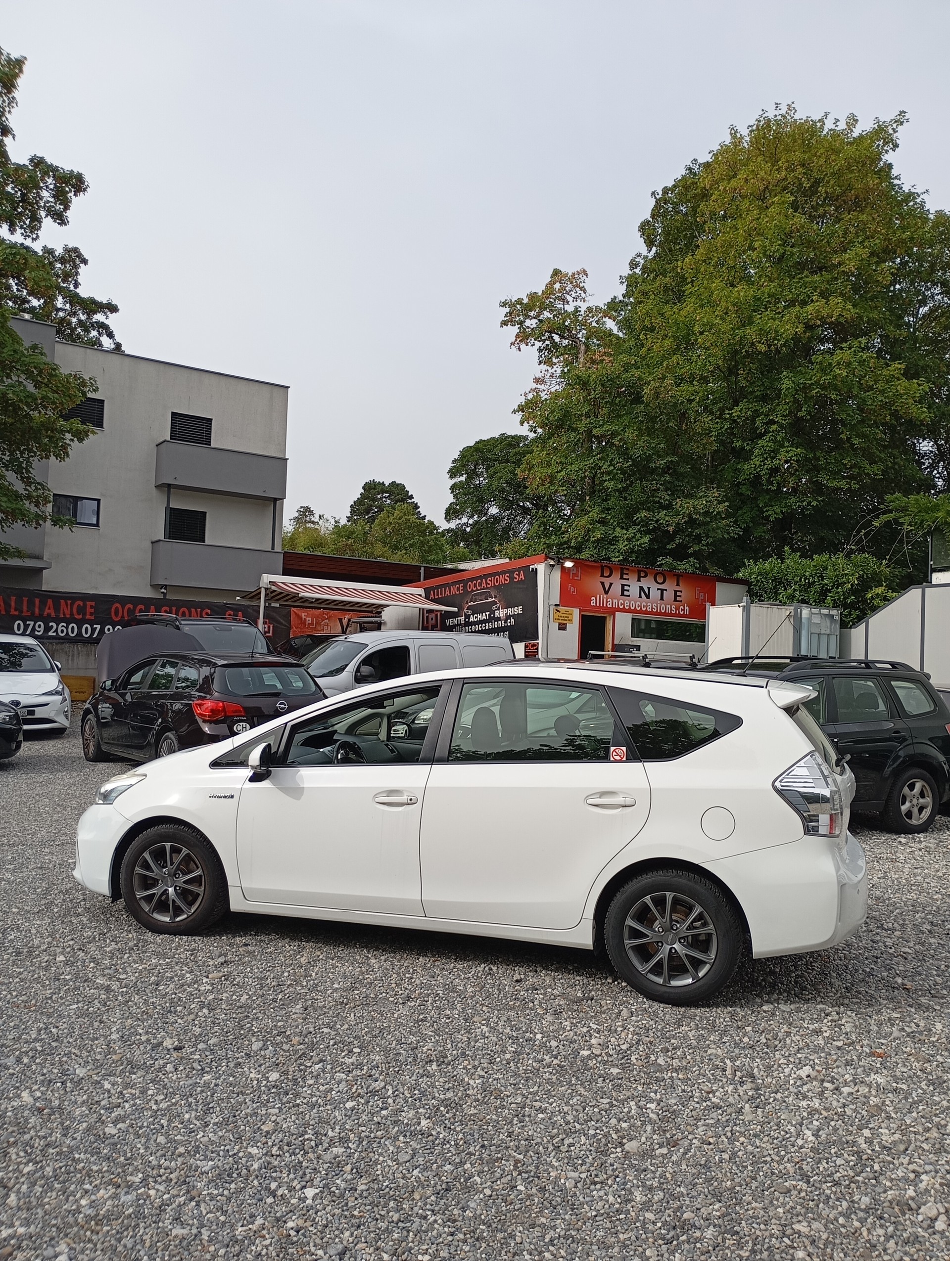 TOYOTA PRIUS PLUS-image-10