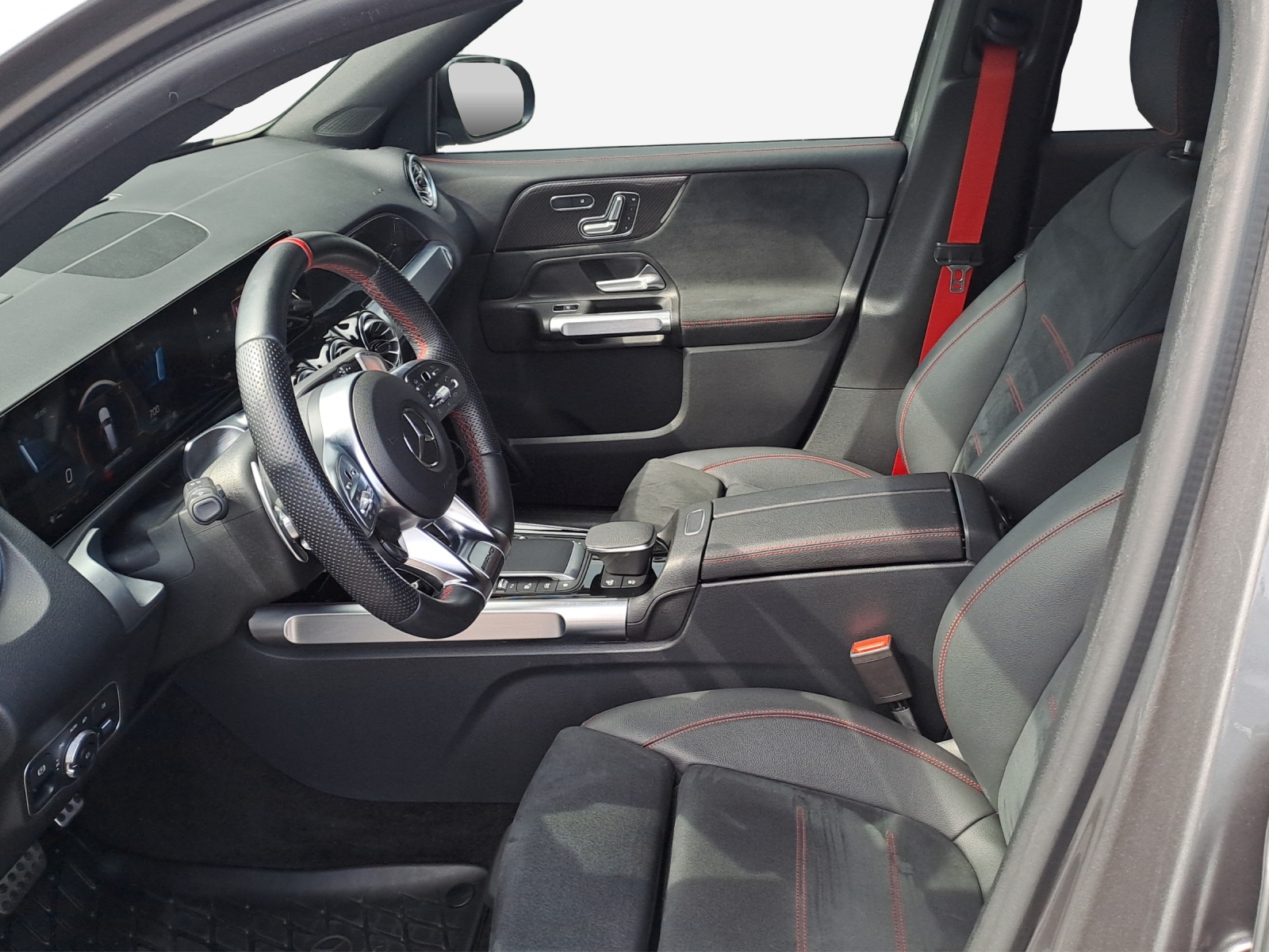 MERCEDES-BENZ GLB 35 AMG 4Matic 8G-Tronic-image-7