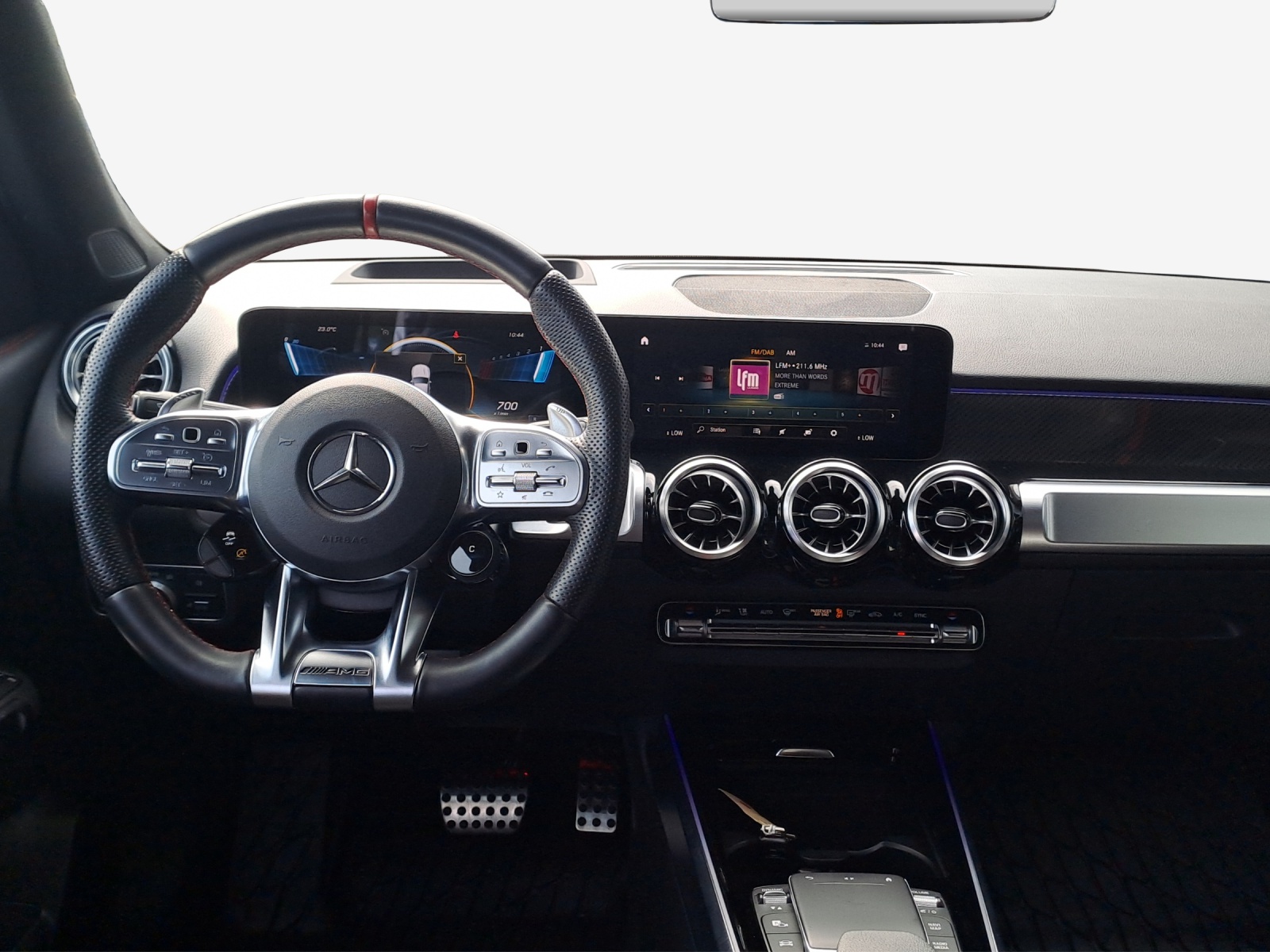 MERCEDES-BENZ GLB 35 AMG 4Matic 8G-Tronic-image-8