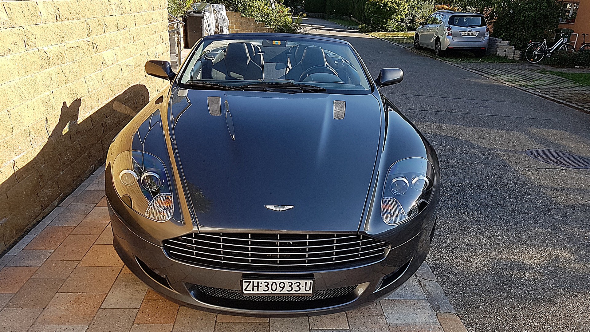 ASTON MARTIN DB9 Volante Touchtronic 2-image-14