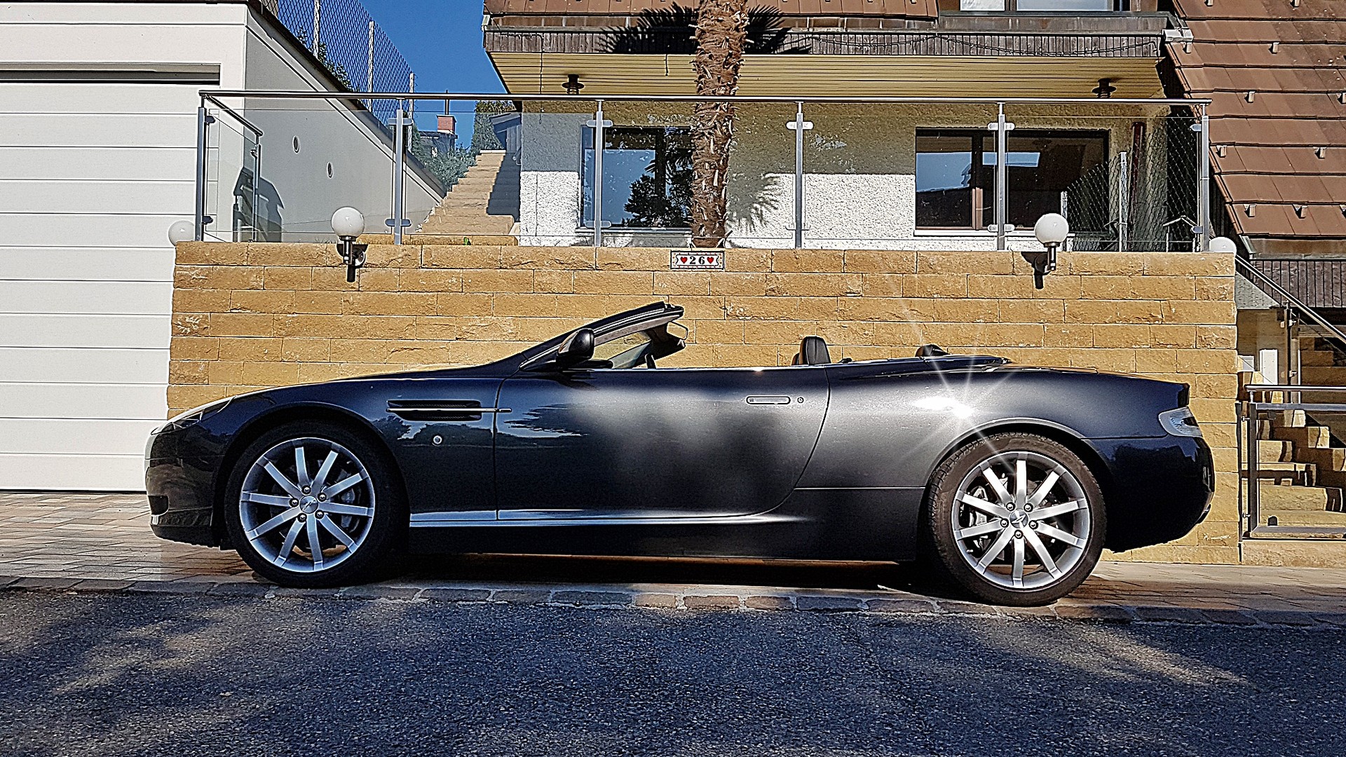 ASTON MARTIN DB9 Volante Touchtronic 2