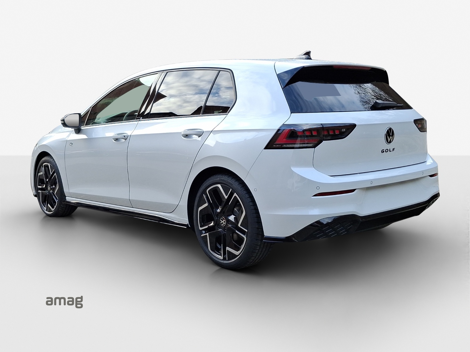 VW Golf 1.5 e TSI mHEV R-Line DSG-image-2