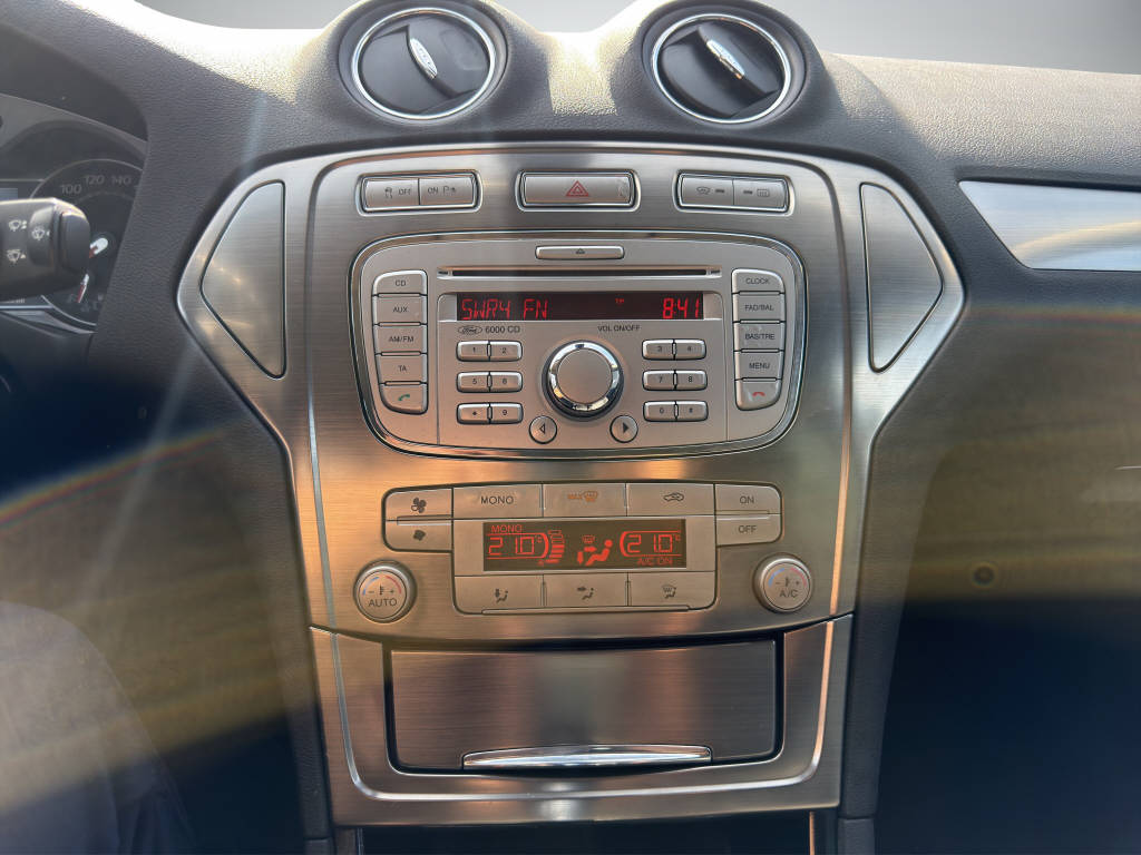 FORD Mondeo 2.5 Turbo Titanium-image-11