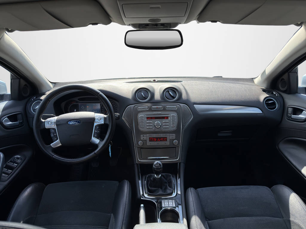 FORD Mondeo 2.5 Turbo Titanium-image-12