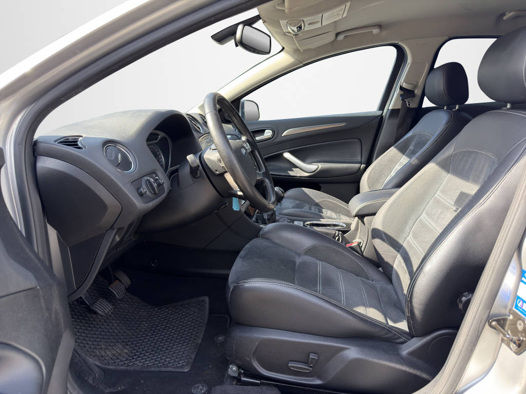 FORD Mondeo 2.5 Turbo Titanium-image-8