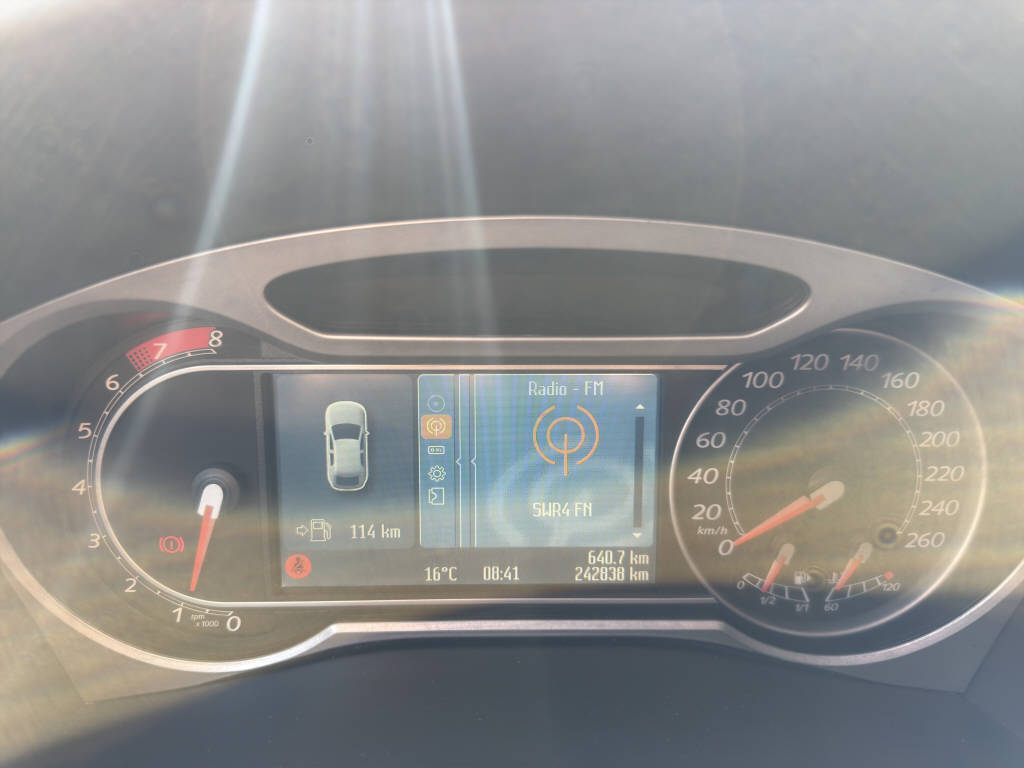 FORD Mondeo 2.5 Turbo Titanium-image-10