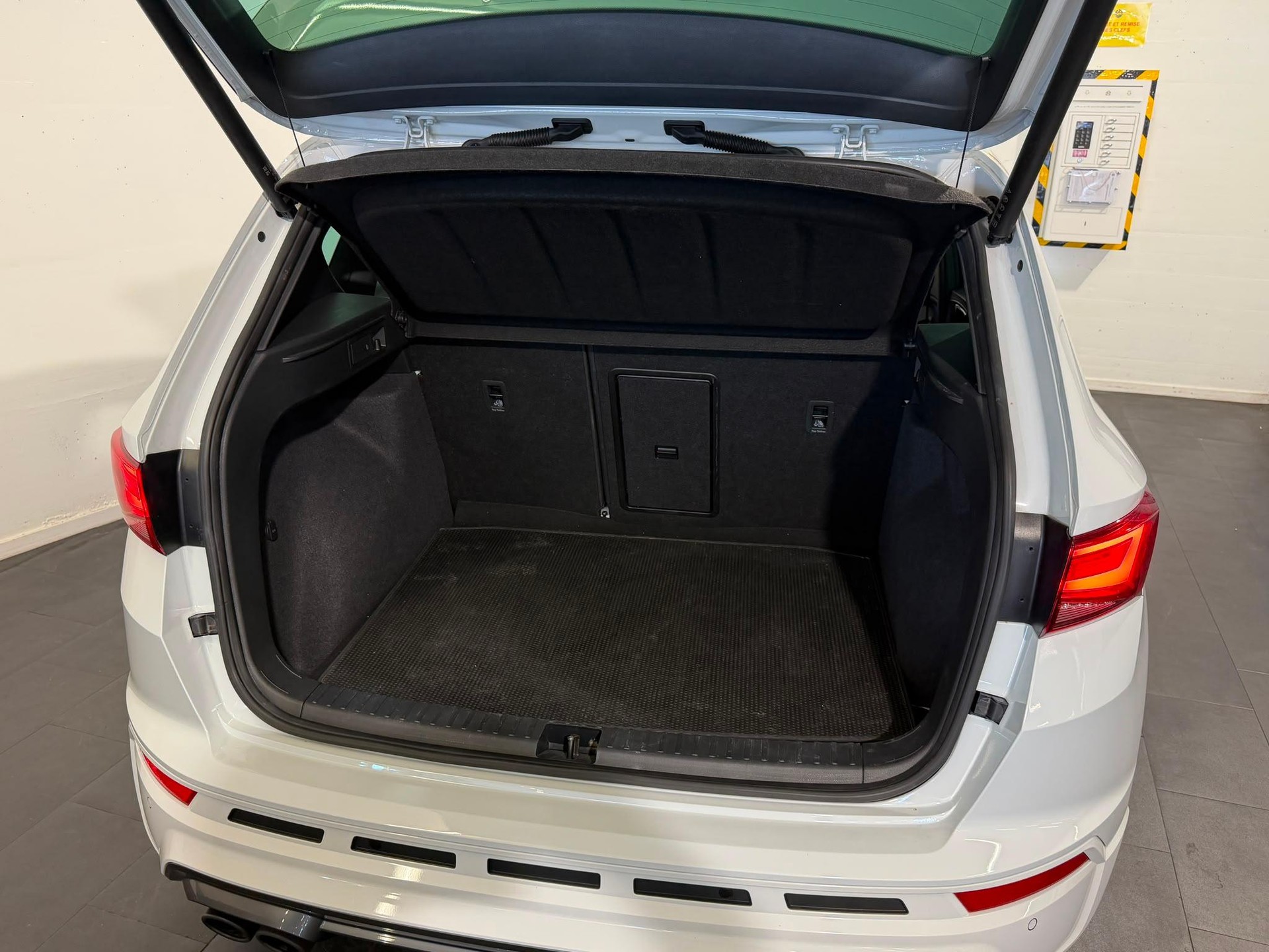 CUPRA Cupra Ateca 2.0 TSI 4Drive DSG-image-15